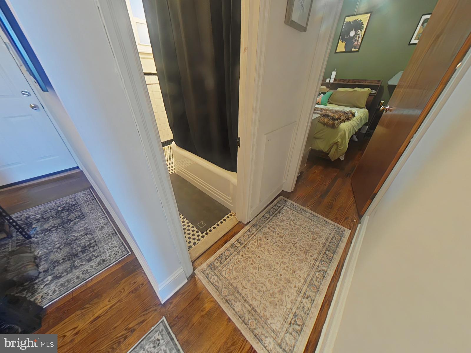 SOCIETY HILL - Commercial Sale