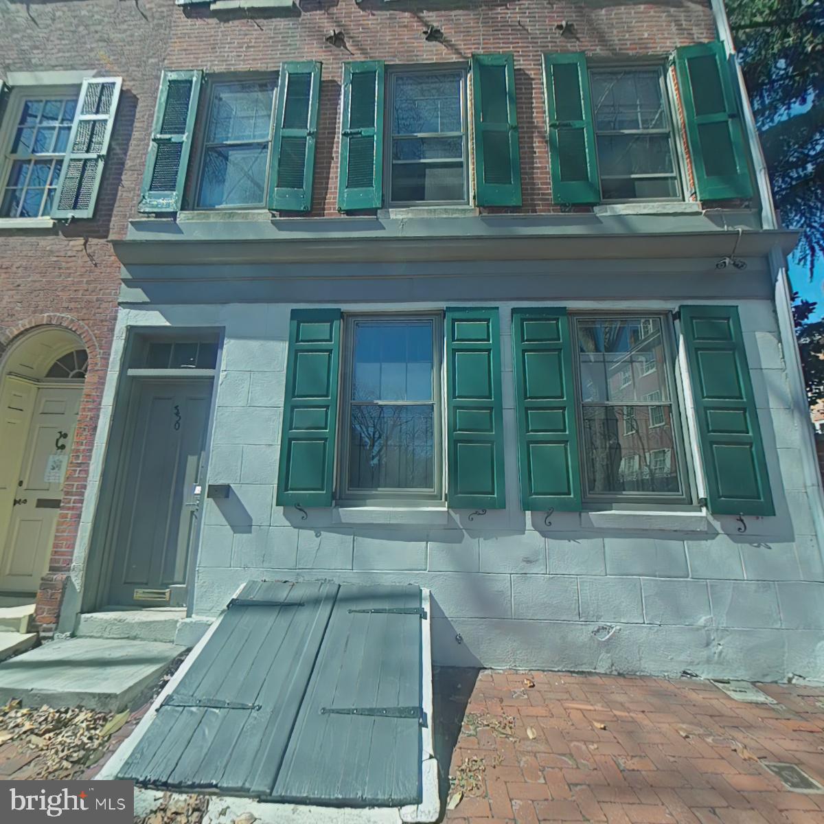 SOCIETY HILL - Commercial Sale