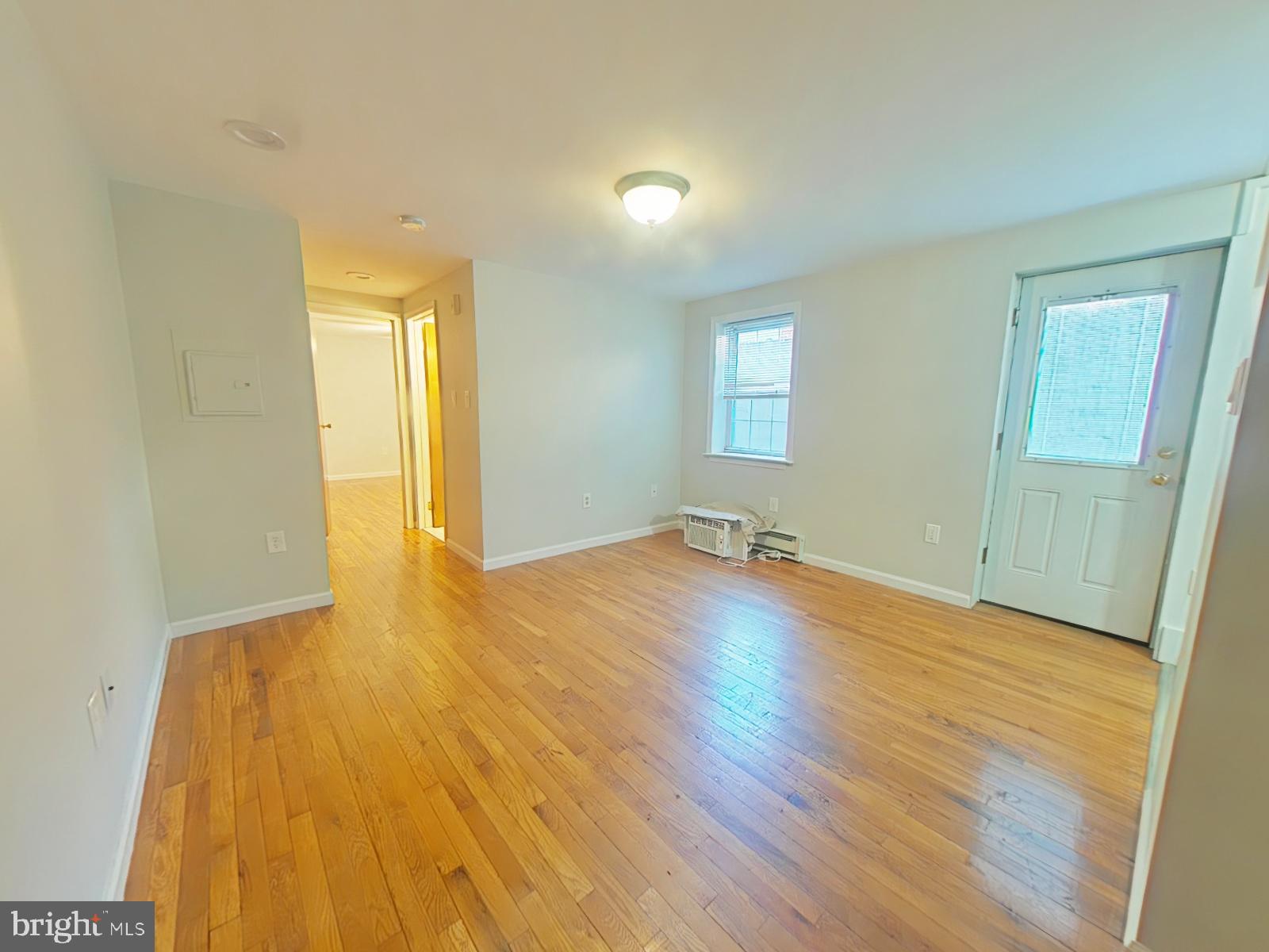 SOCIETY HILL - Commercial Sale