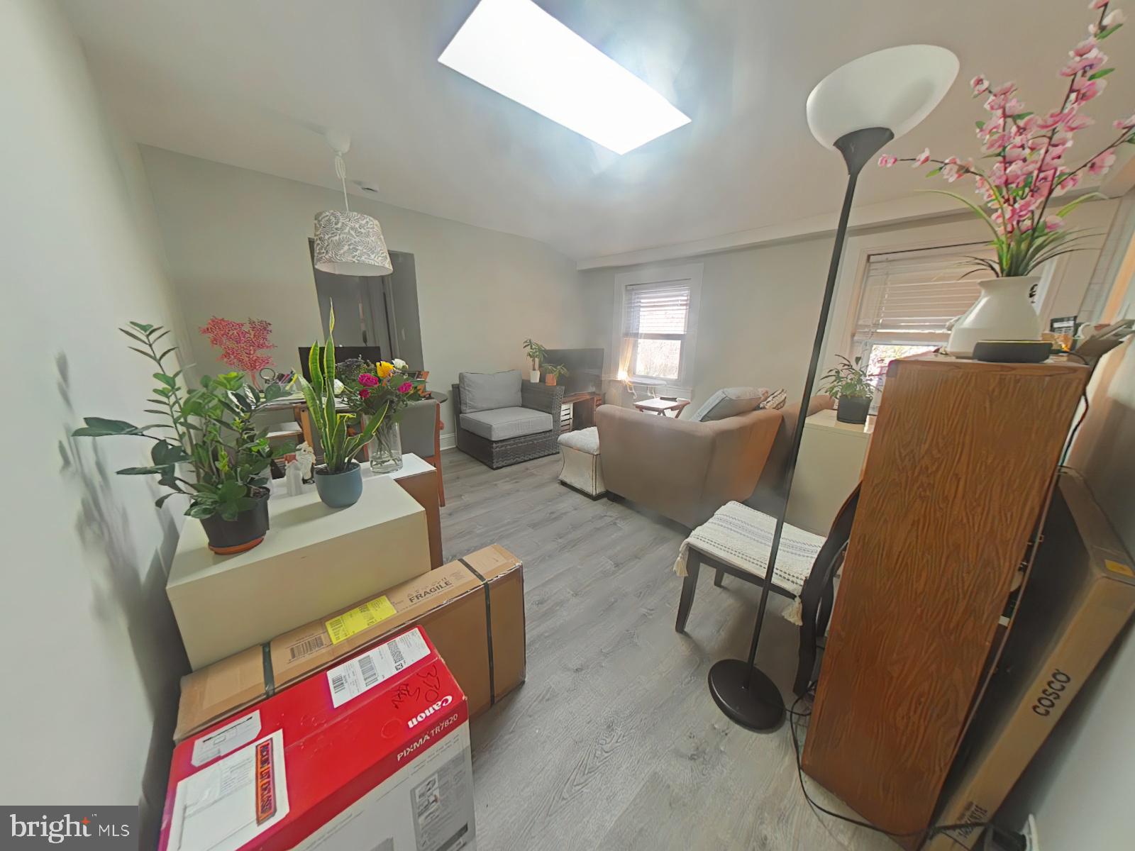 SOCIETY HILL - Commercial Sale