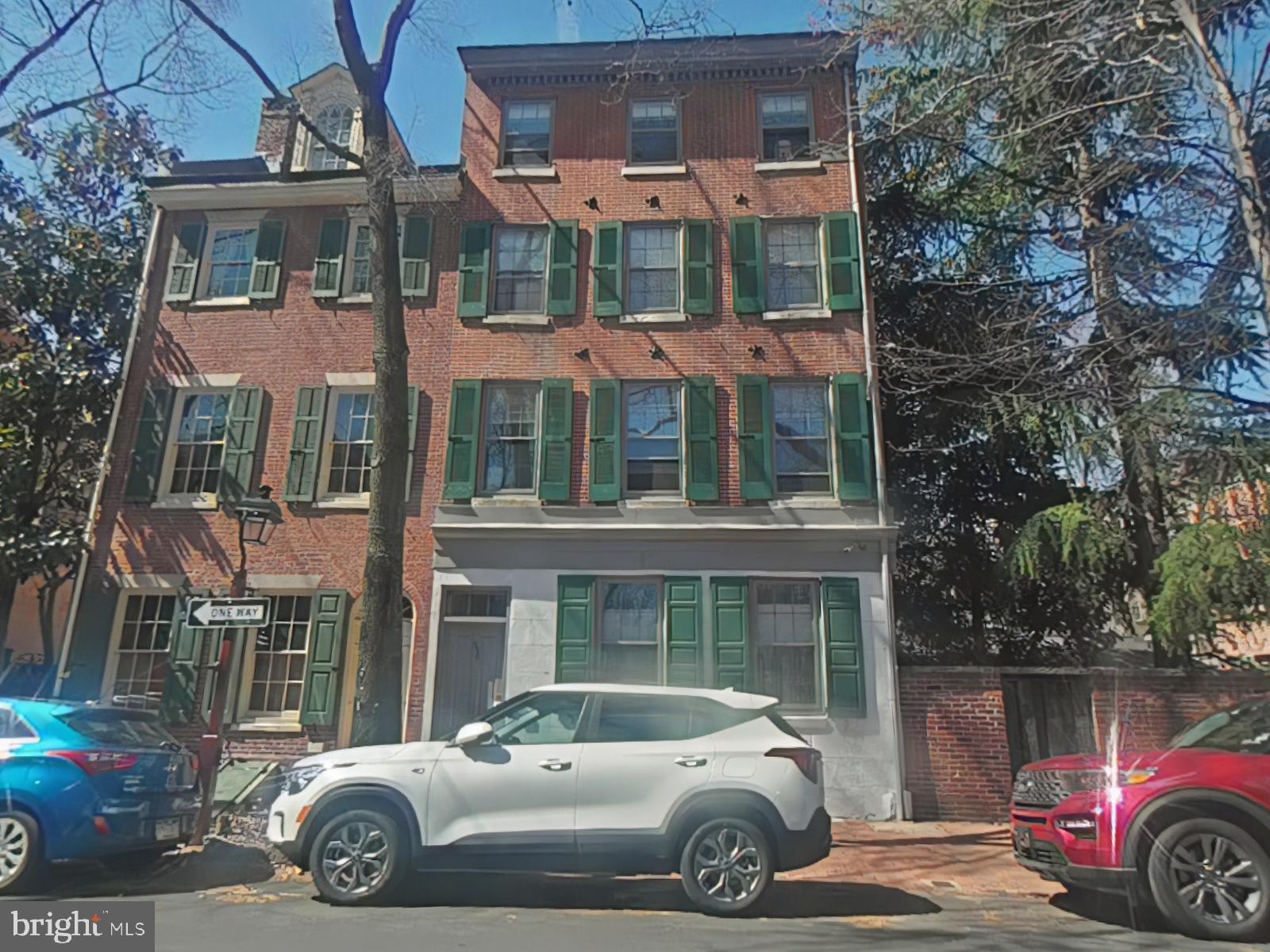 SOCIETY HILL - Commercial Sale