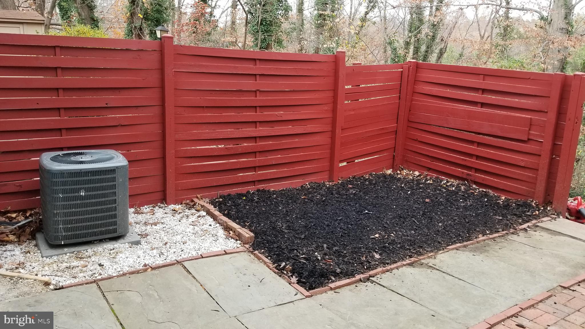 GREENWICH HILL - Residential