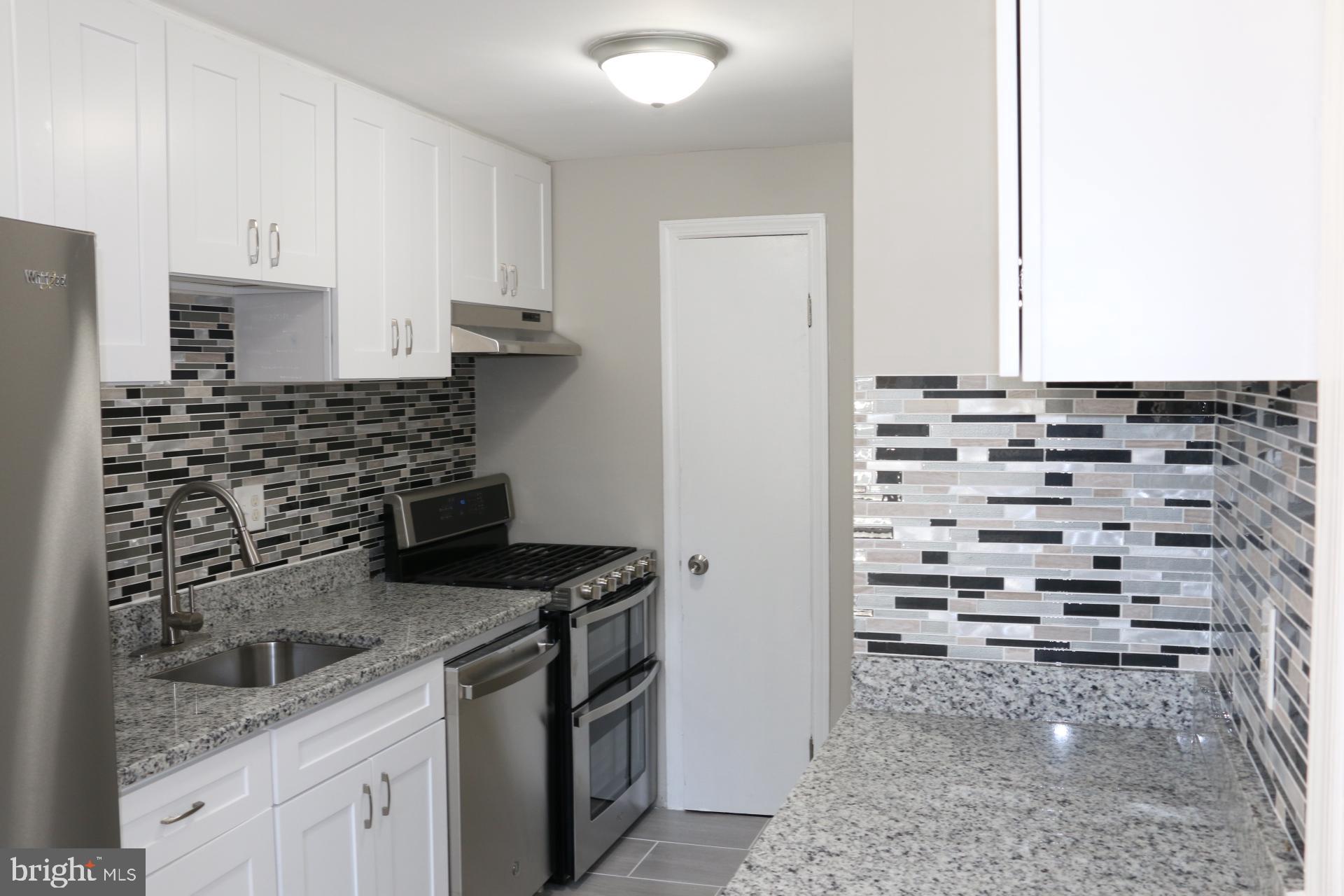 GREENWICH HILL - Residential