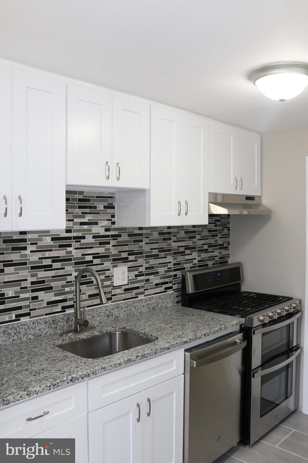 GREENWICH HILL - Residential