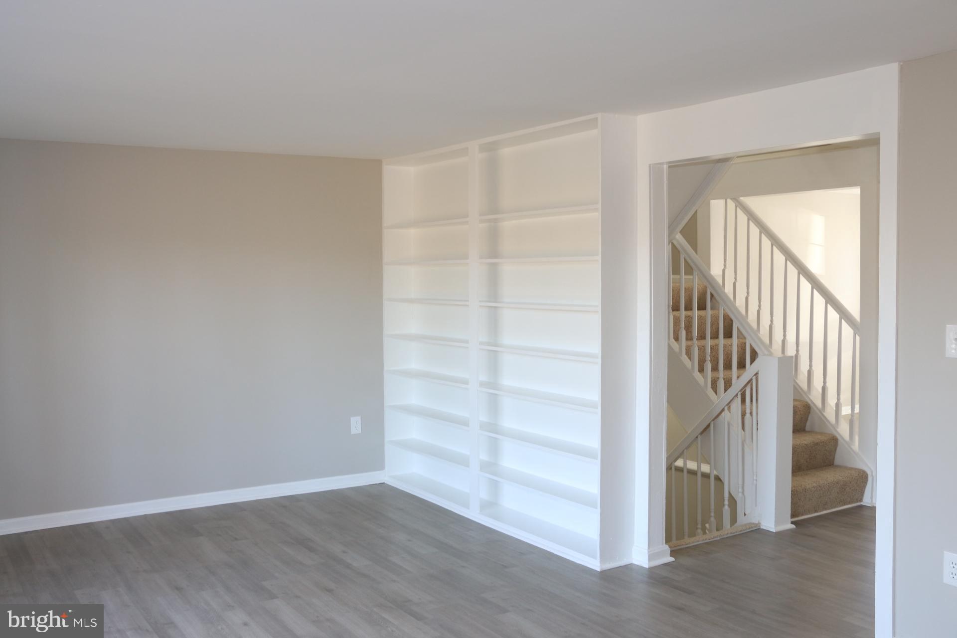 GREENWICH HILL - Residential