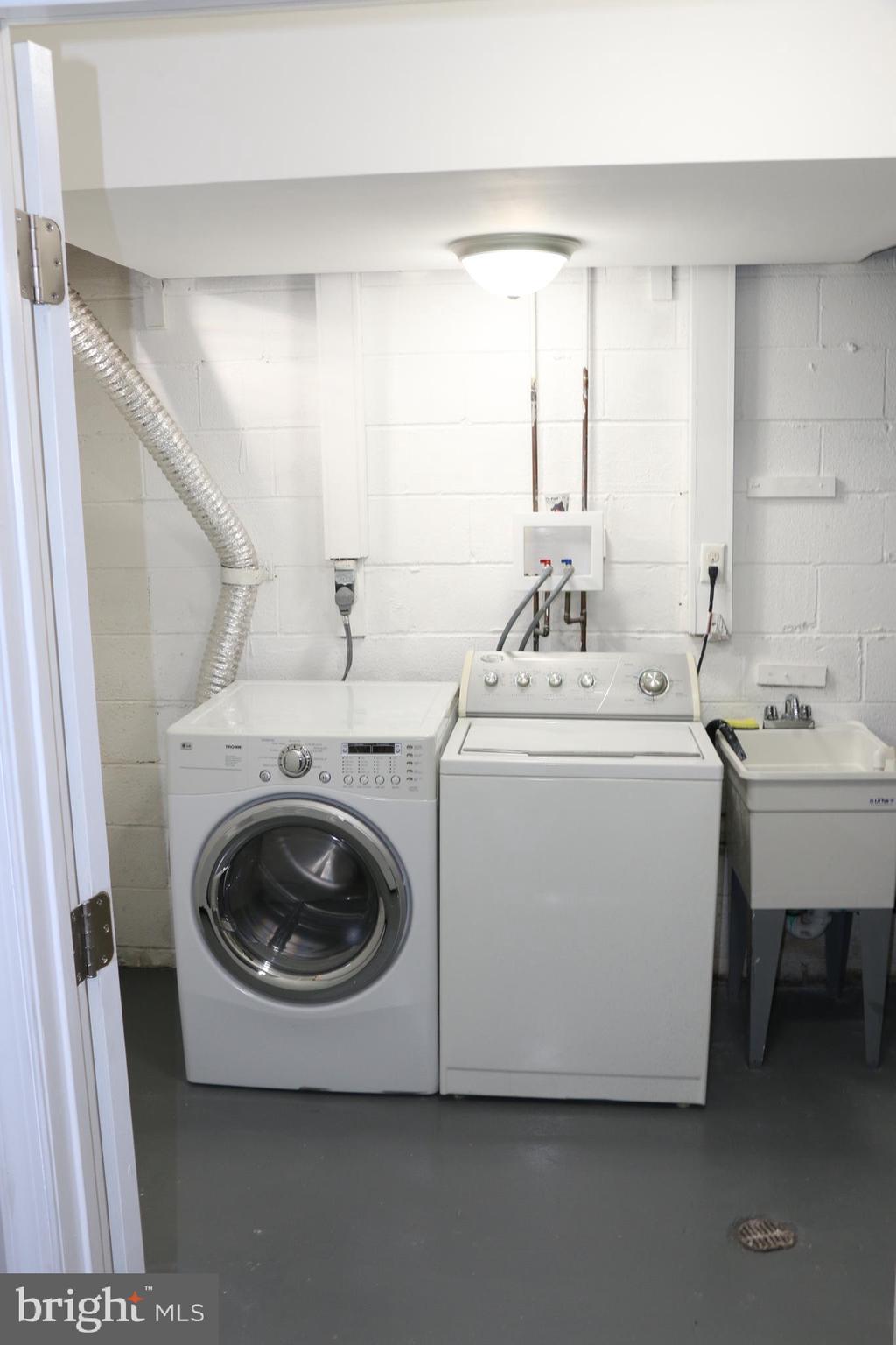 GREENWICH HILL - Residential