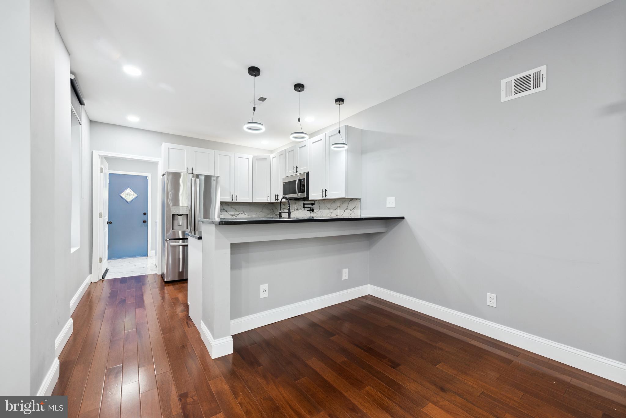 GERMANTOWN (EAST) - Residential