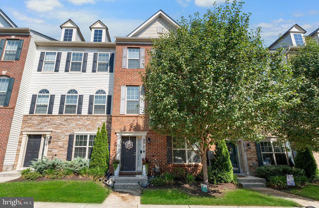 WOODMORE TOWNE CENTRE - Residential