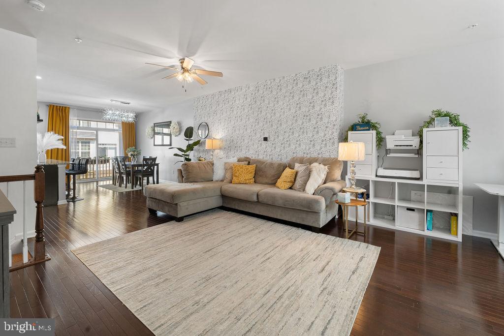 WOODMORE TOWNE CENTRE - Residential