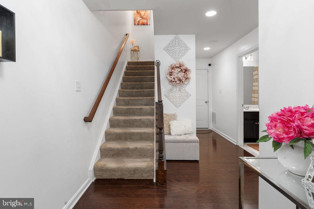 WOODMORE TOWNE CENTRE - Residential