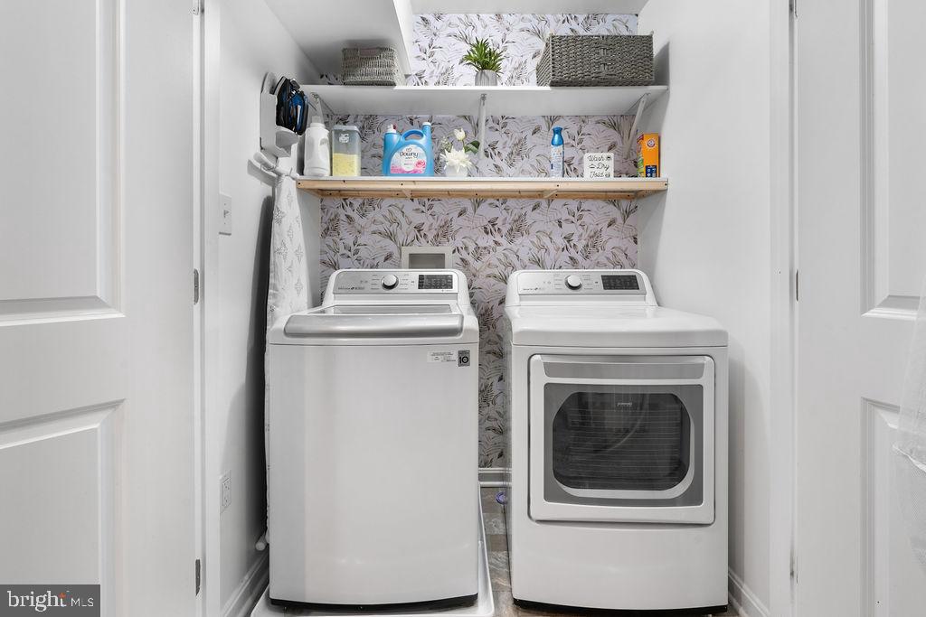 WOODMORE TOWNE CENTRE - Residential