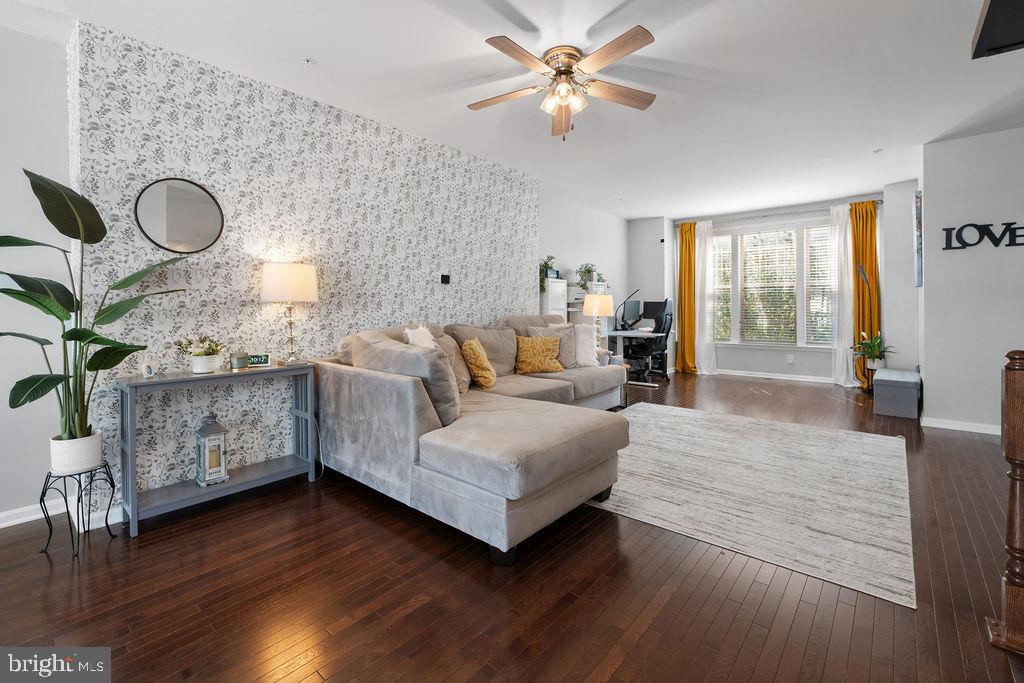 WOODMORE TOWNE CENTRE - Residential