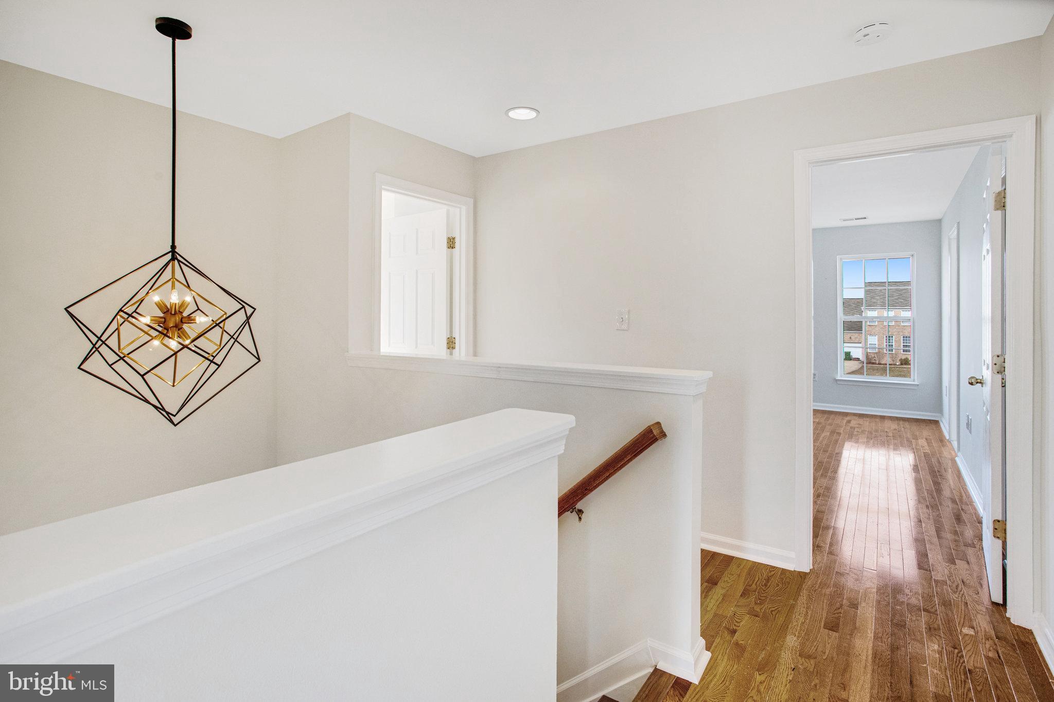 COURTHOUSE SQUARE - Residential