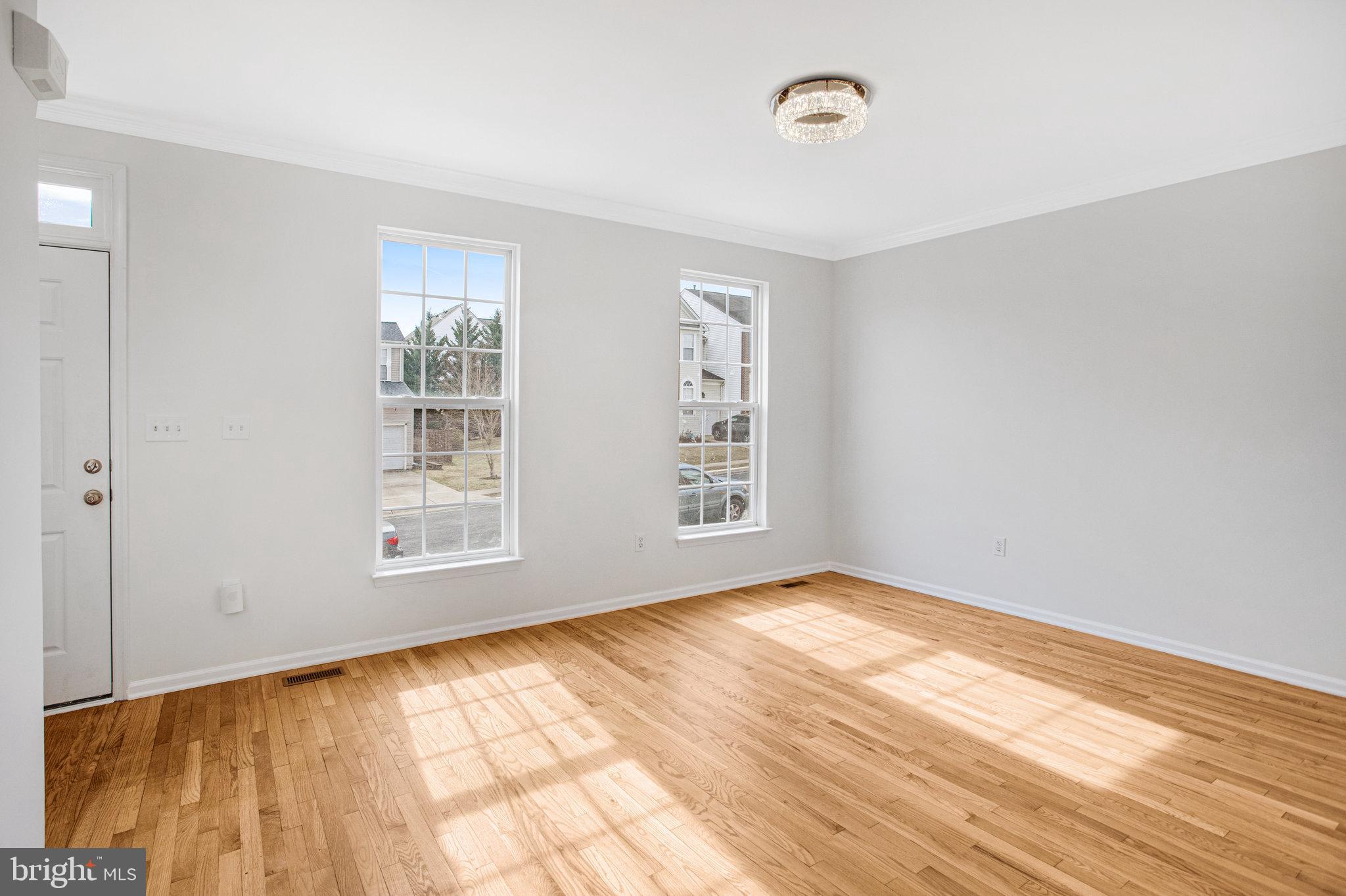 COURTHOUSE SQUARE - Residential