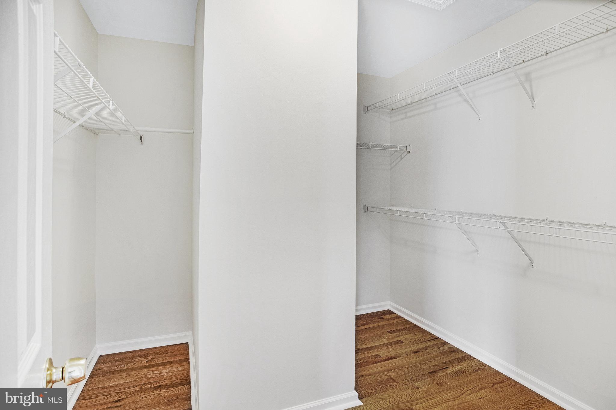 COURTHOUSE SQUARE - Residential