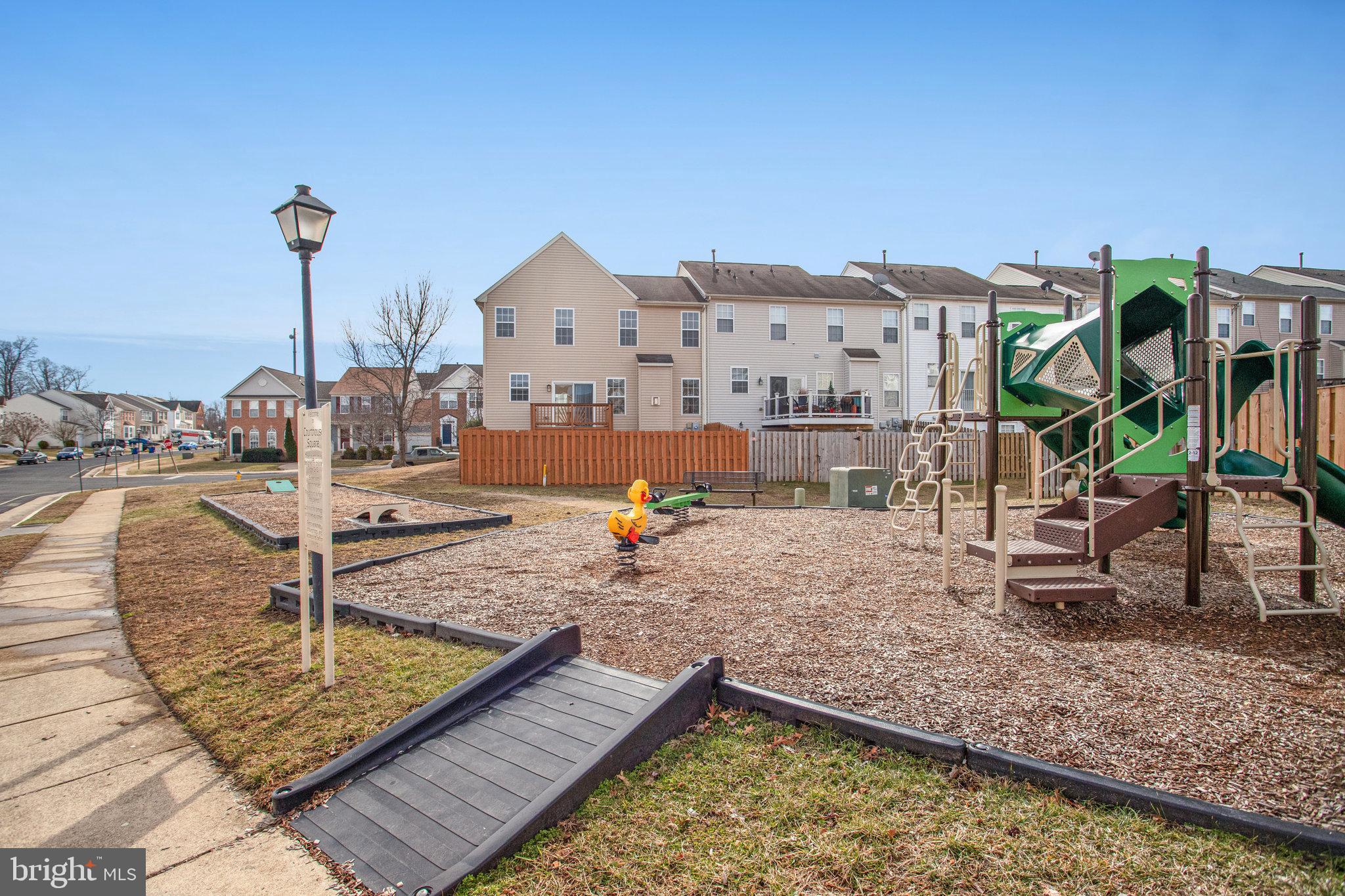 COURTHOUSE SQUARE - Residential