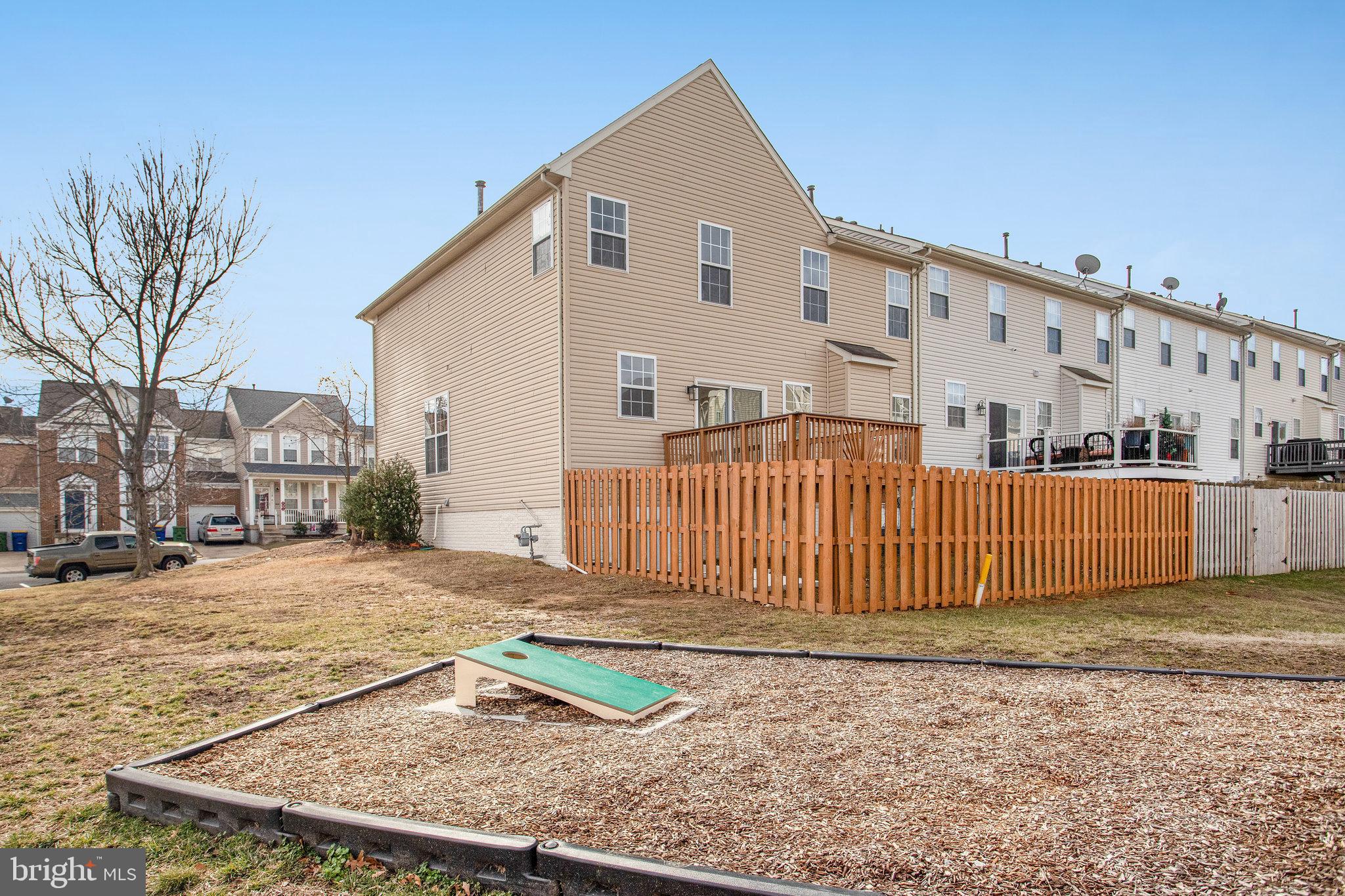 COURTHOUSE SQUARE - Residential