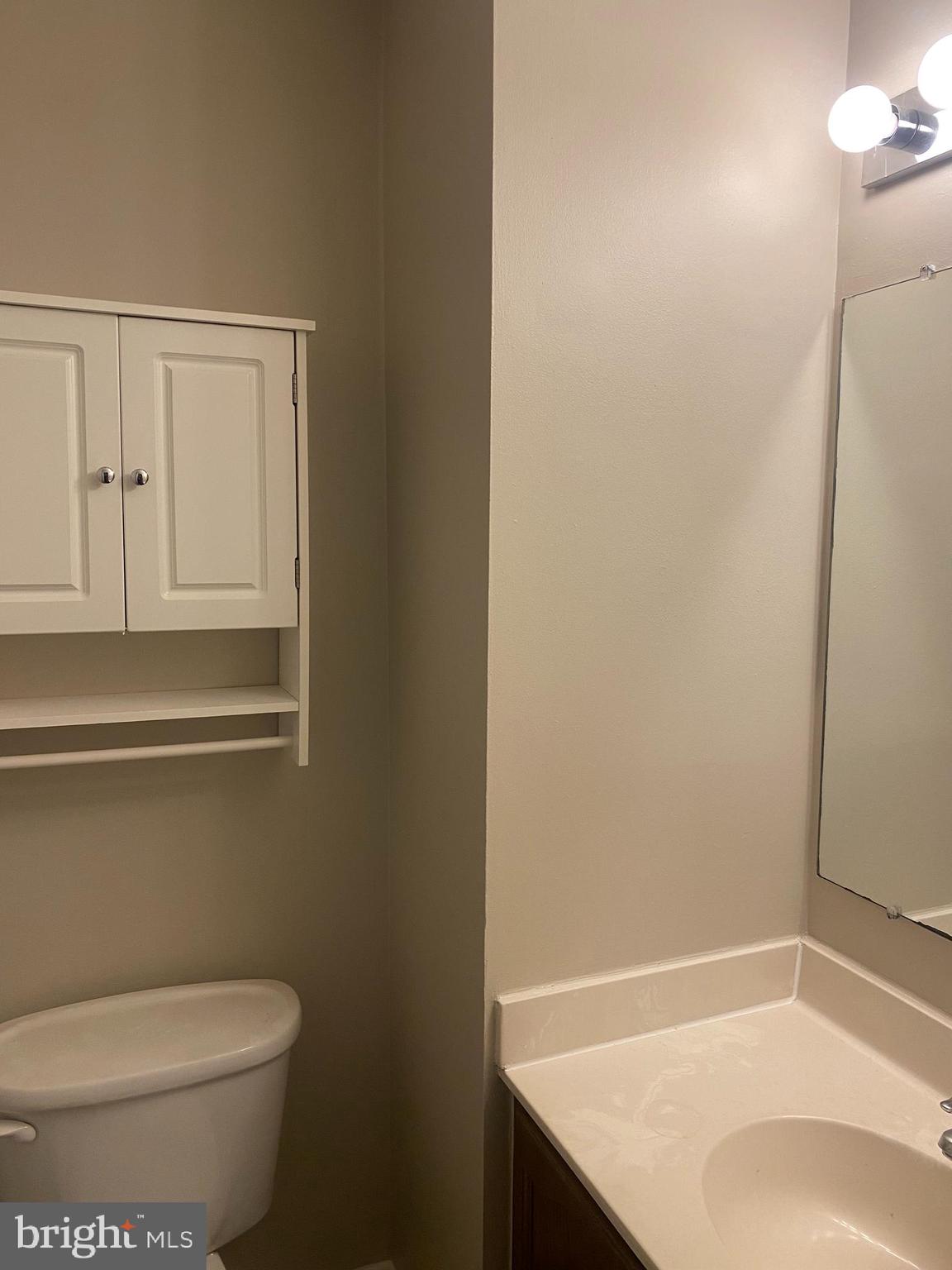 LONGSTREET COMMONS - Residential Lease