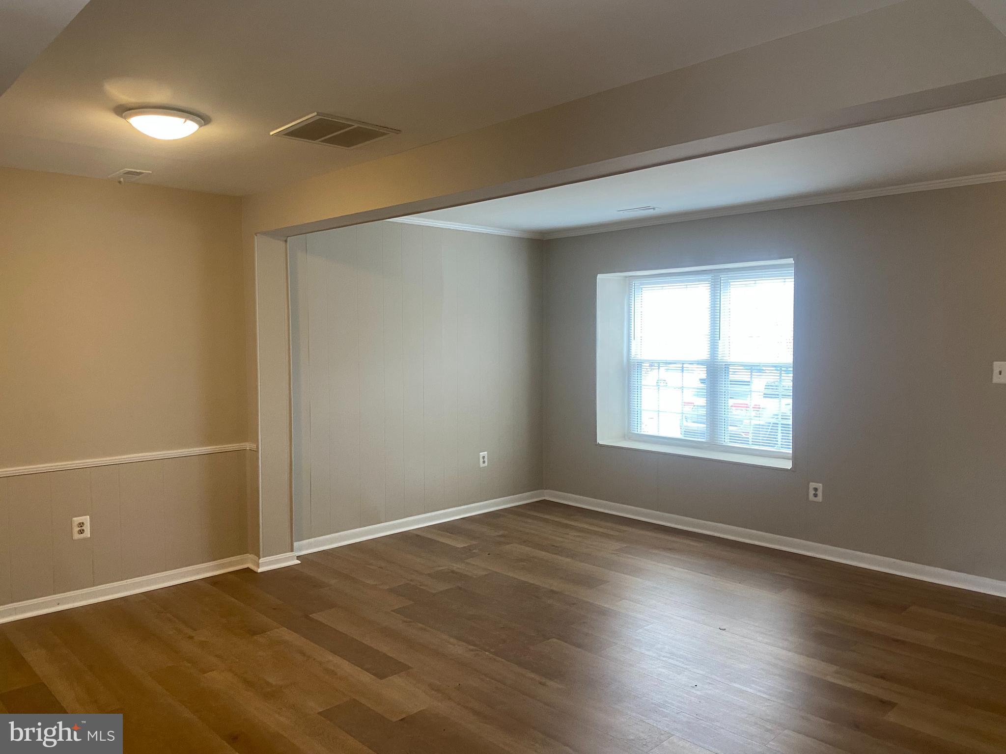 LONGSTREET COMMONS - Residential Lease