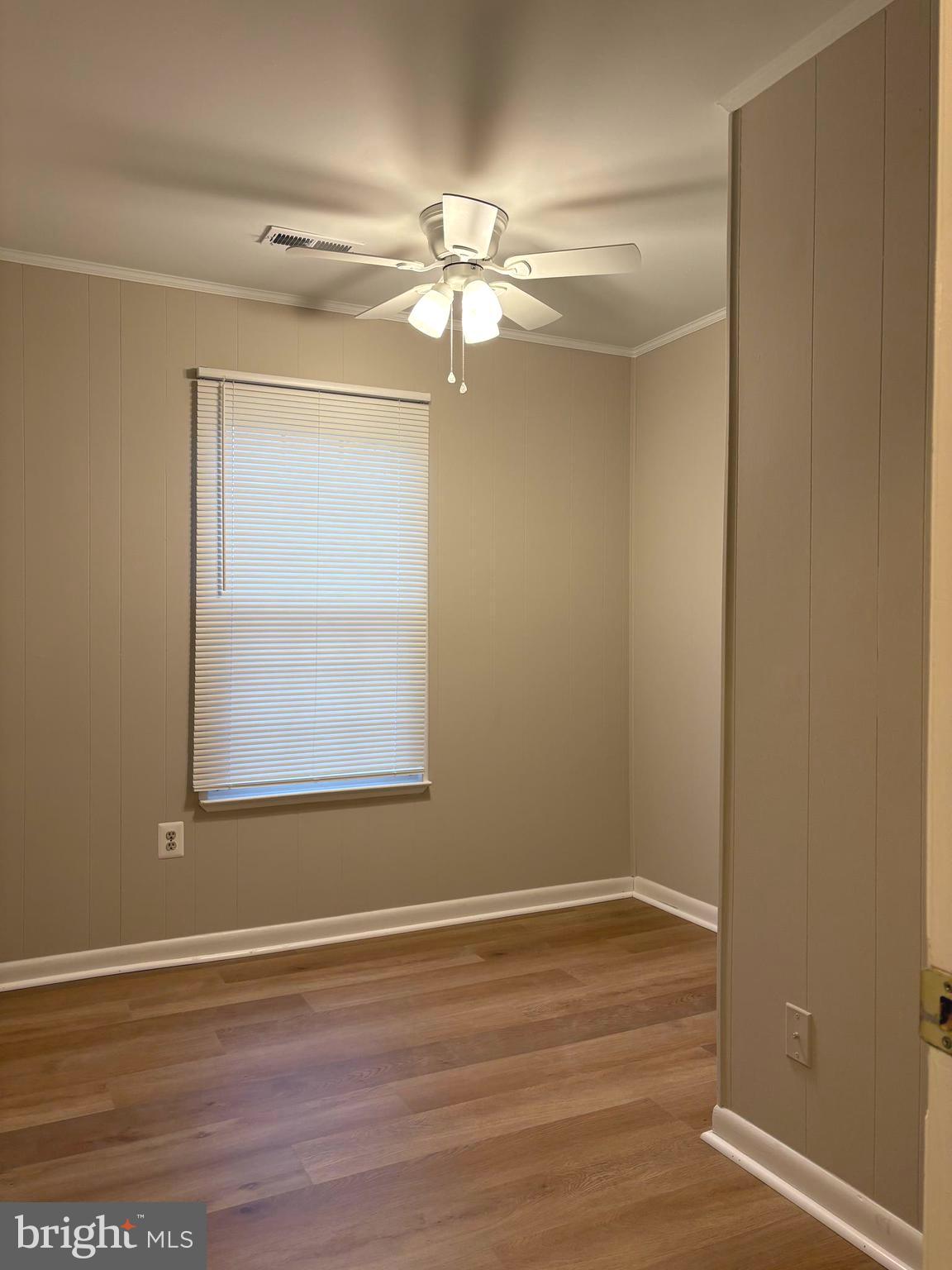 LONGSTREET COMMONS - Residential Lease