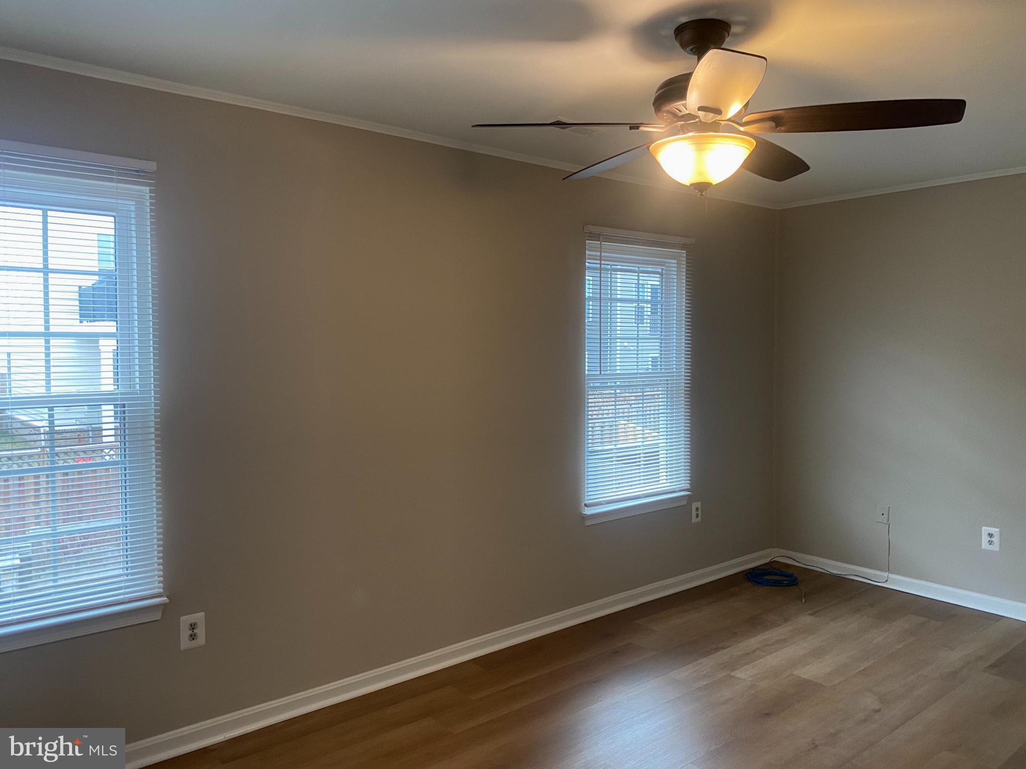 LONGSTREET COMMONS - Residential Lease