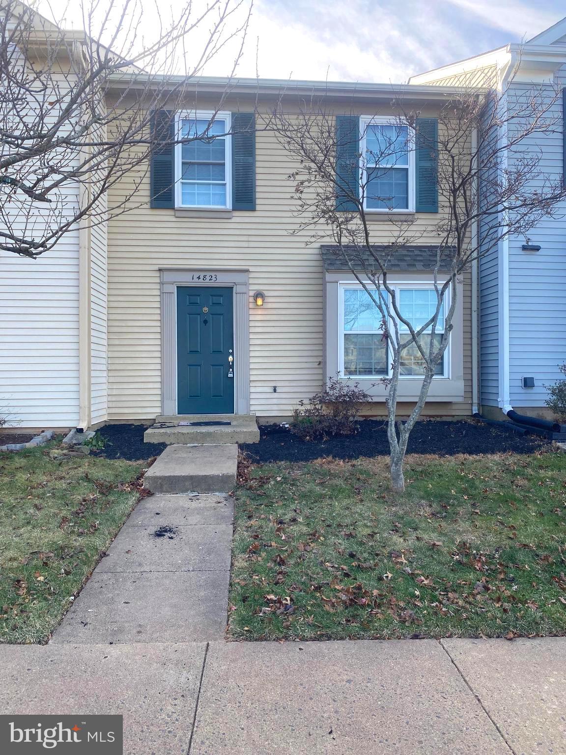 LONGSTREET COMMONS - Residential Lease