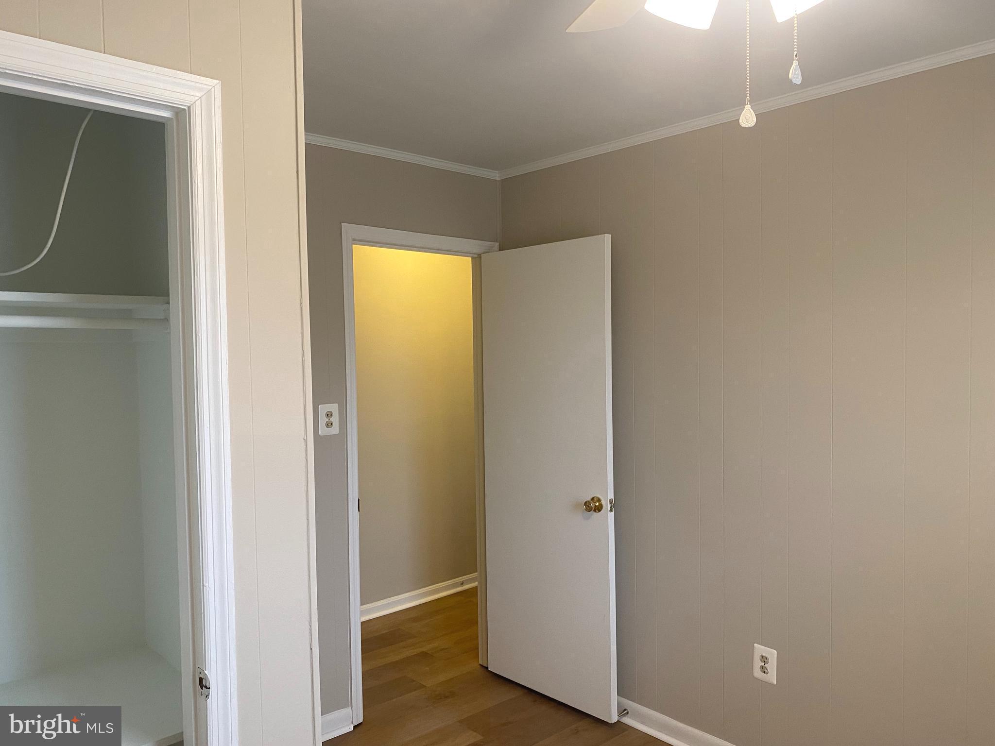 LONGSTREET COMMONS - Residential Lease