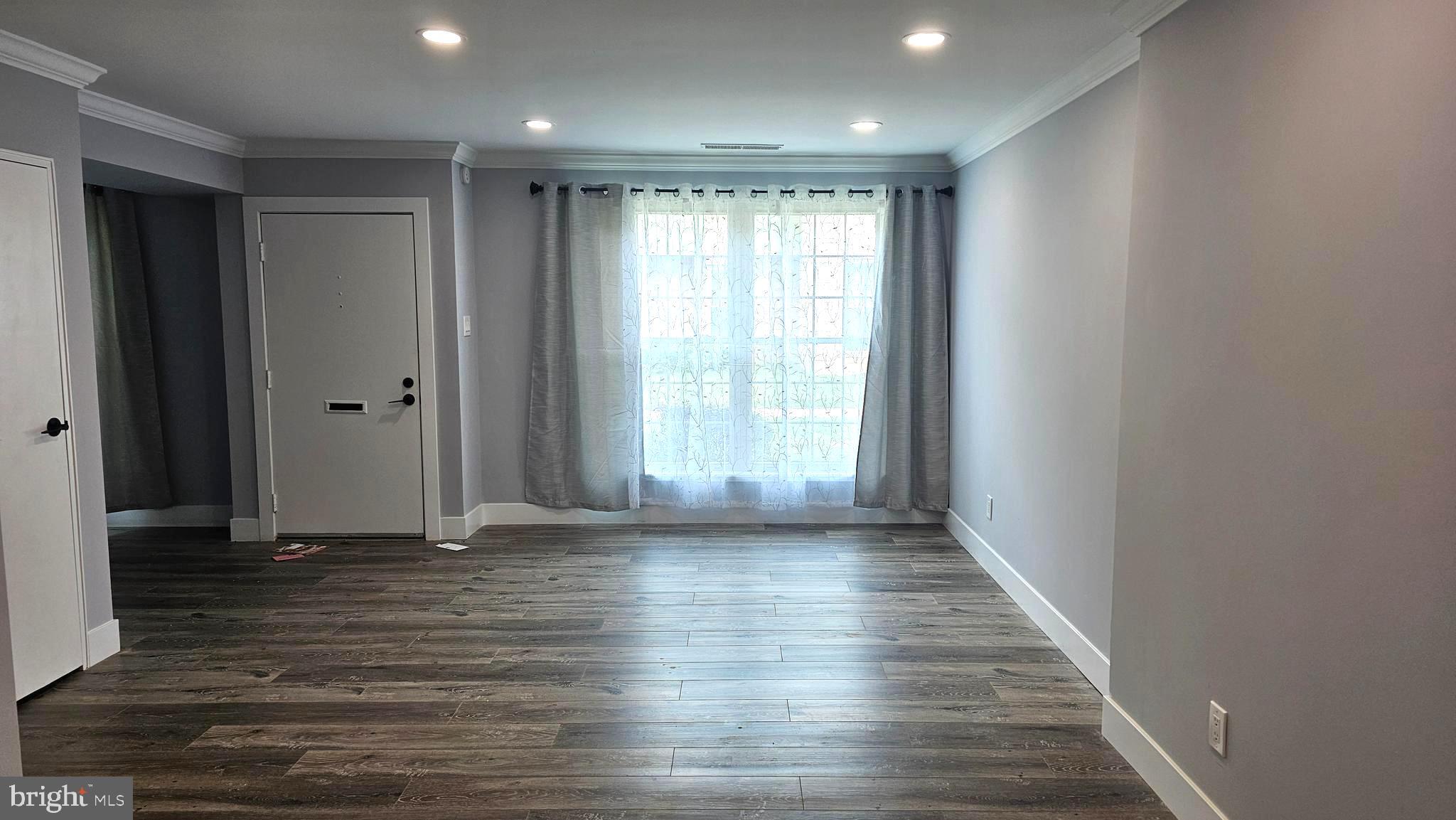 SOMERTON - Residential