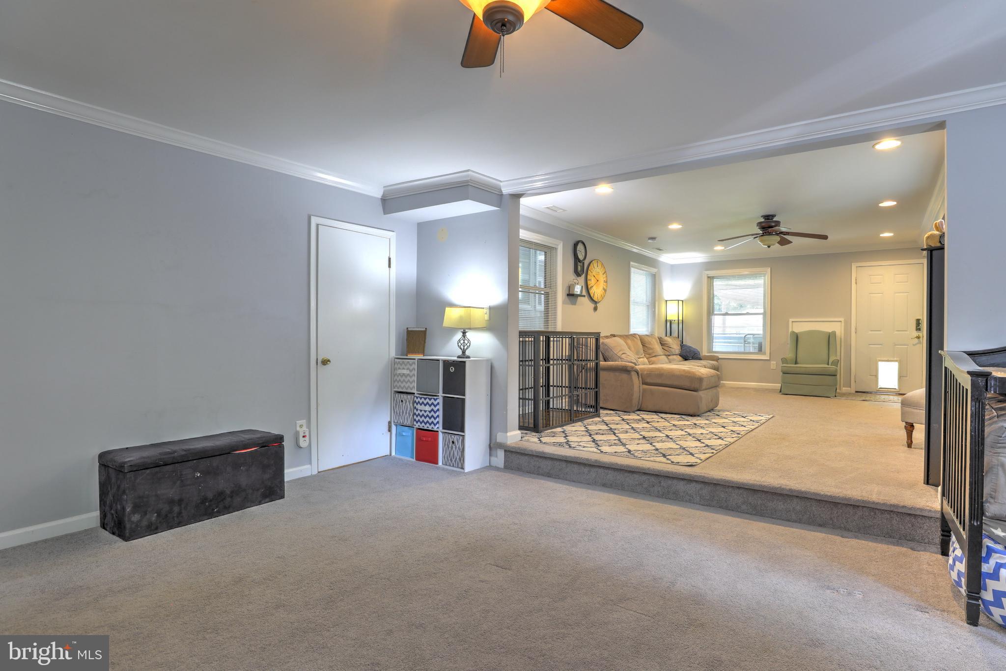 802 STREAMBANK COURT