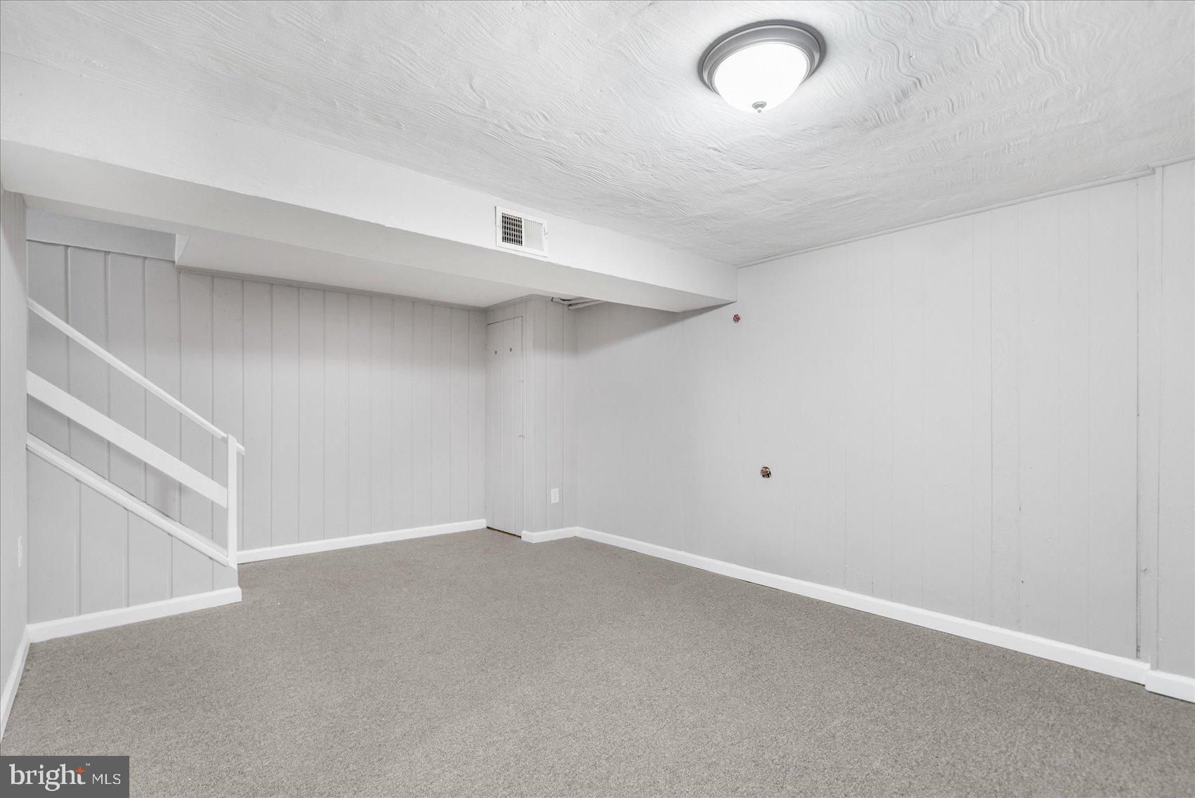 RIVERWOOD PARK - Residential