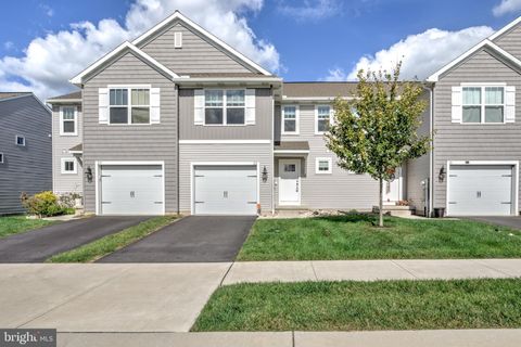 Photo of 22 Southside Drive, WILLOW STREET, PA 17584 (MLS # PALA2077310)