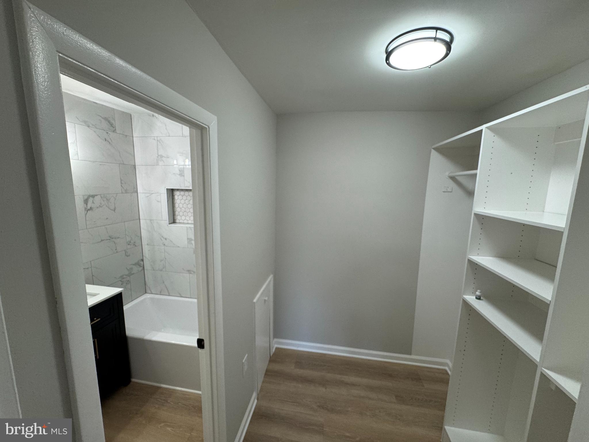 SWANN HILL CONDOMINIUMS - Residential