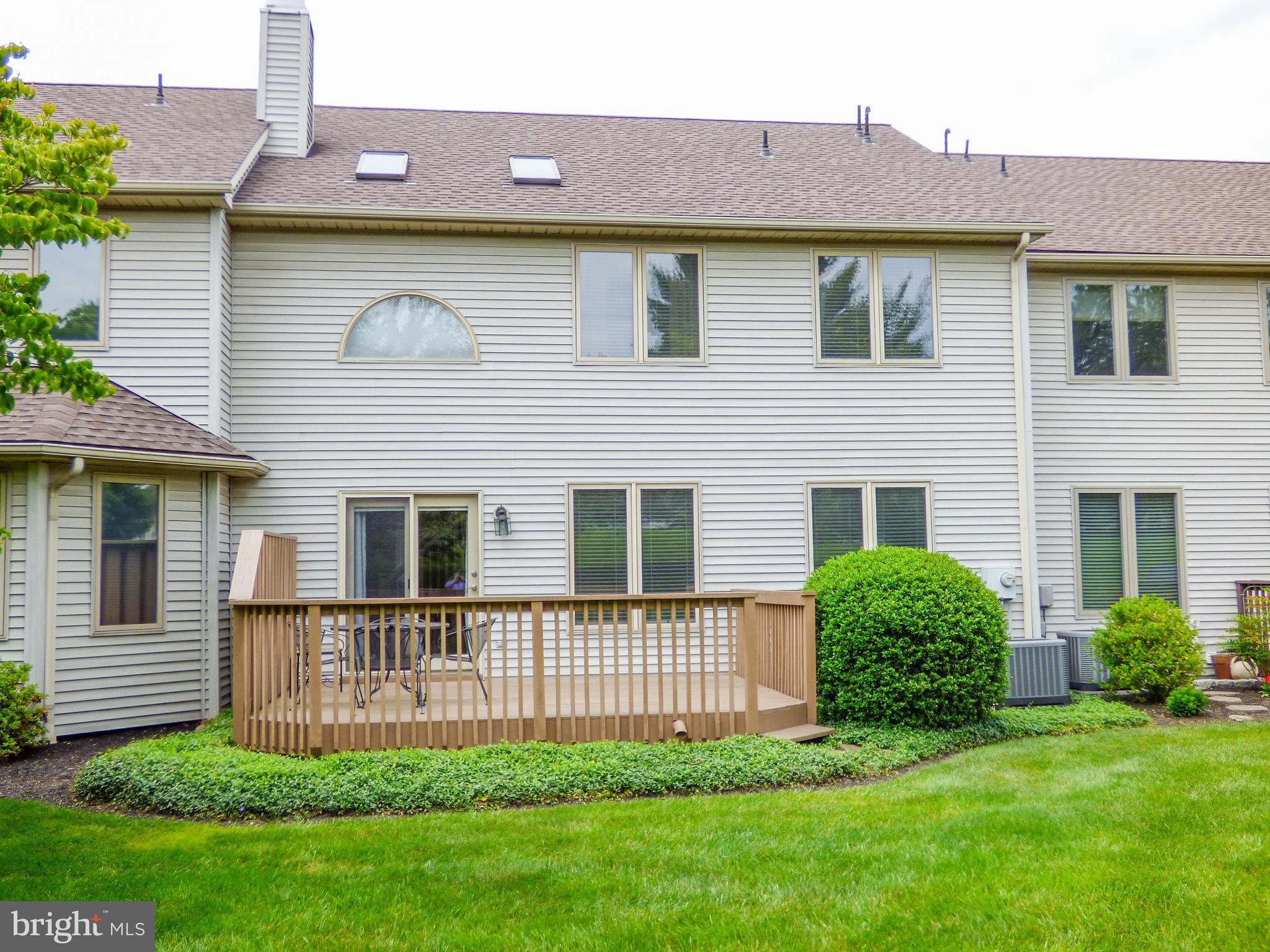 HERITAGE CREST CONDOS - Residential