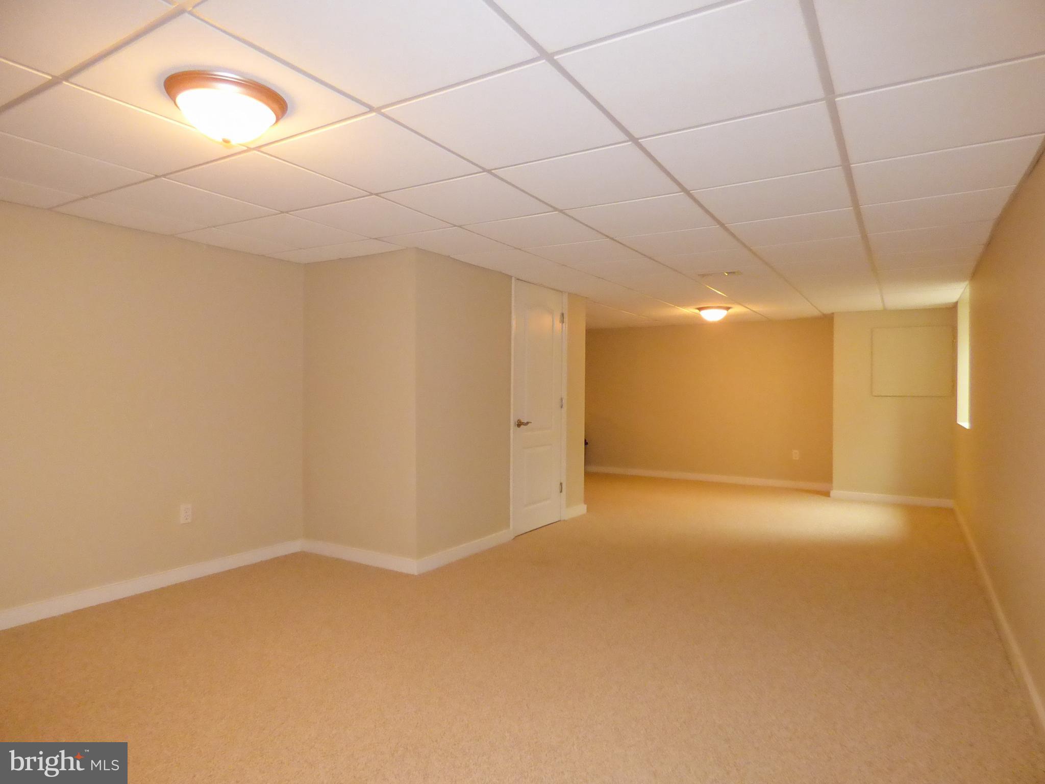 HERITAGE CREST CONDOS - Residential