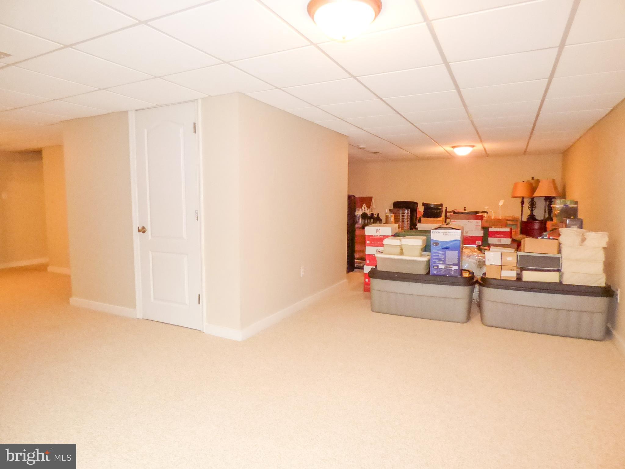 HERITAGE CREST CONDOS - Residential