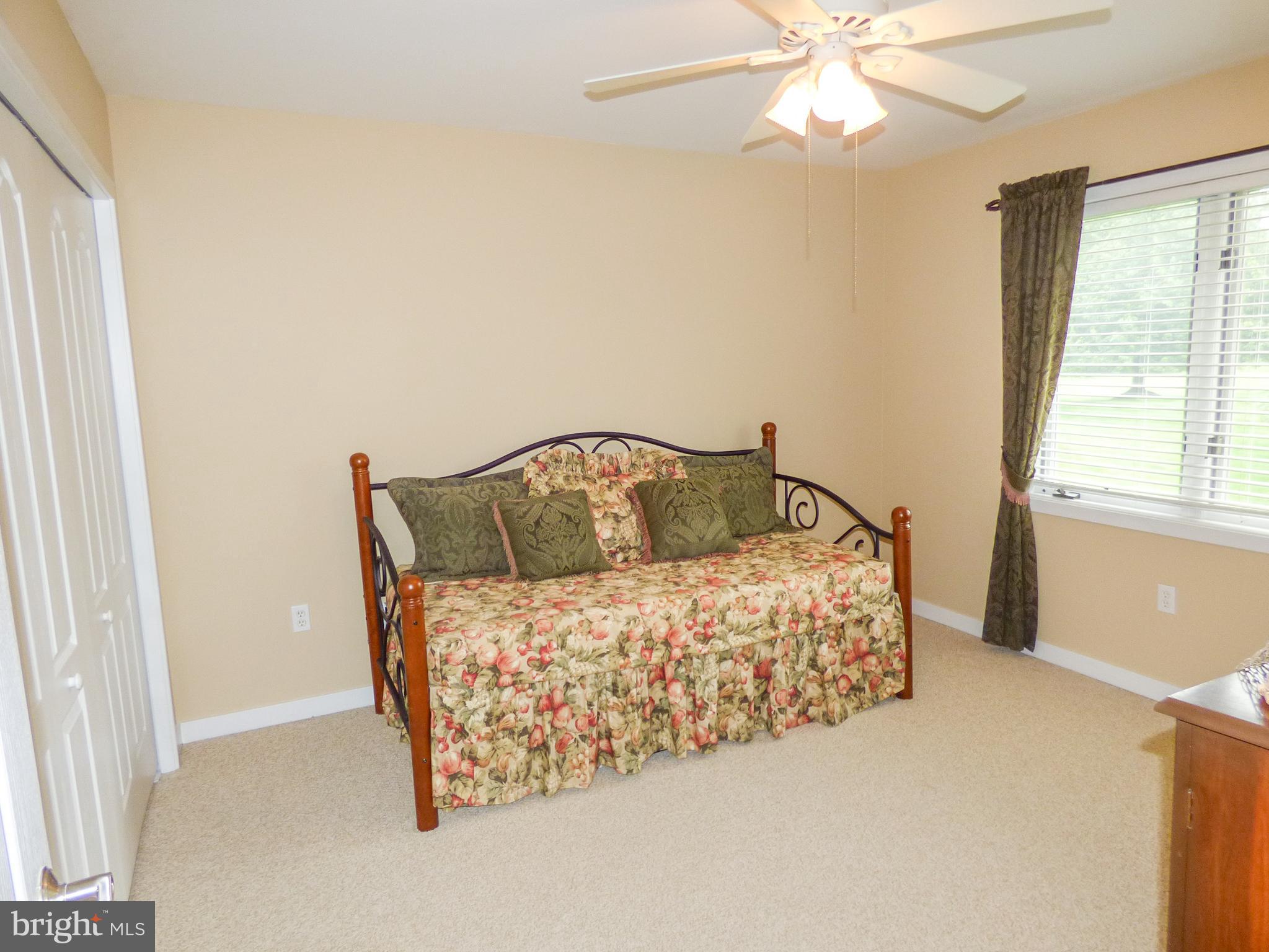 HERITAGE CREST CONDOS - Residential