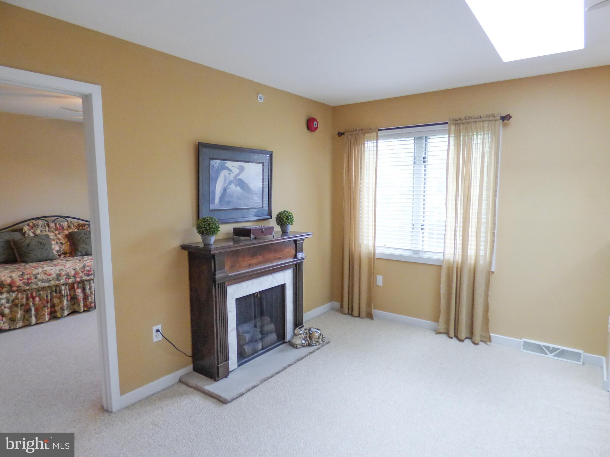 HERITAGE CREST CONDOS - Residential
