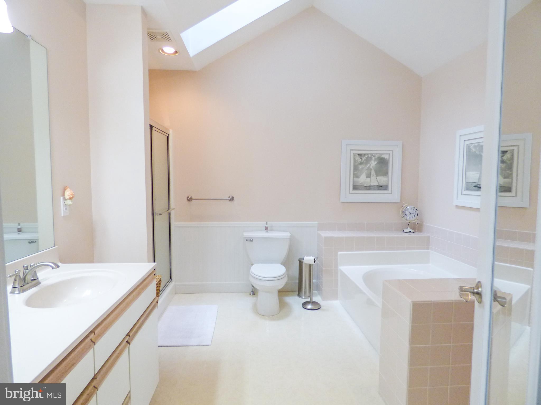 HERITAGE CREST CONDOS - Residential