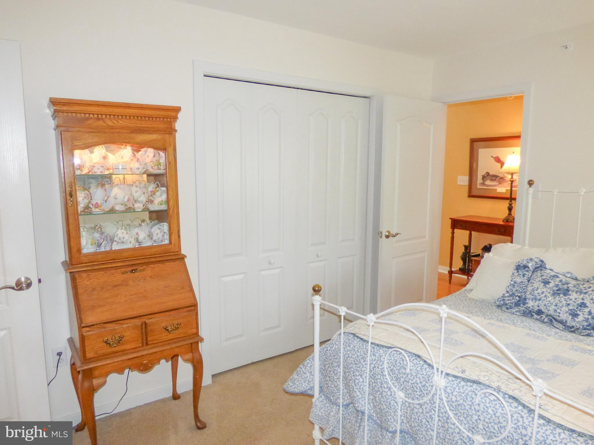 HERITAGE CREST CONDOS - Residential