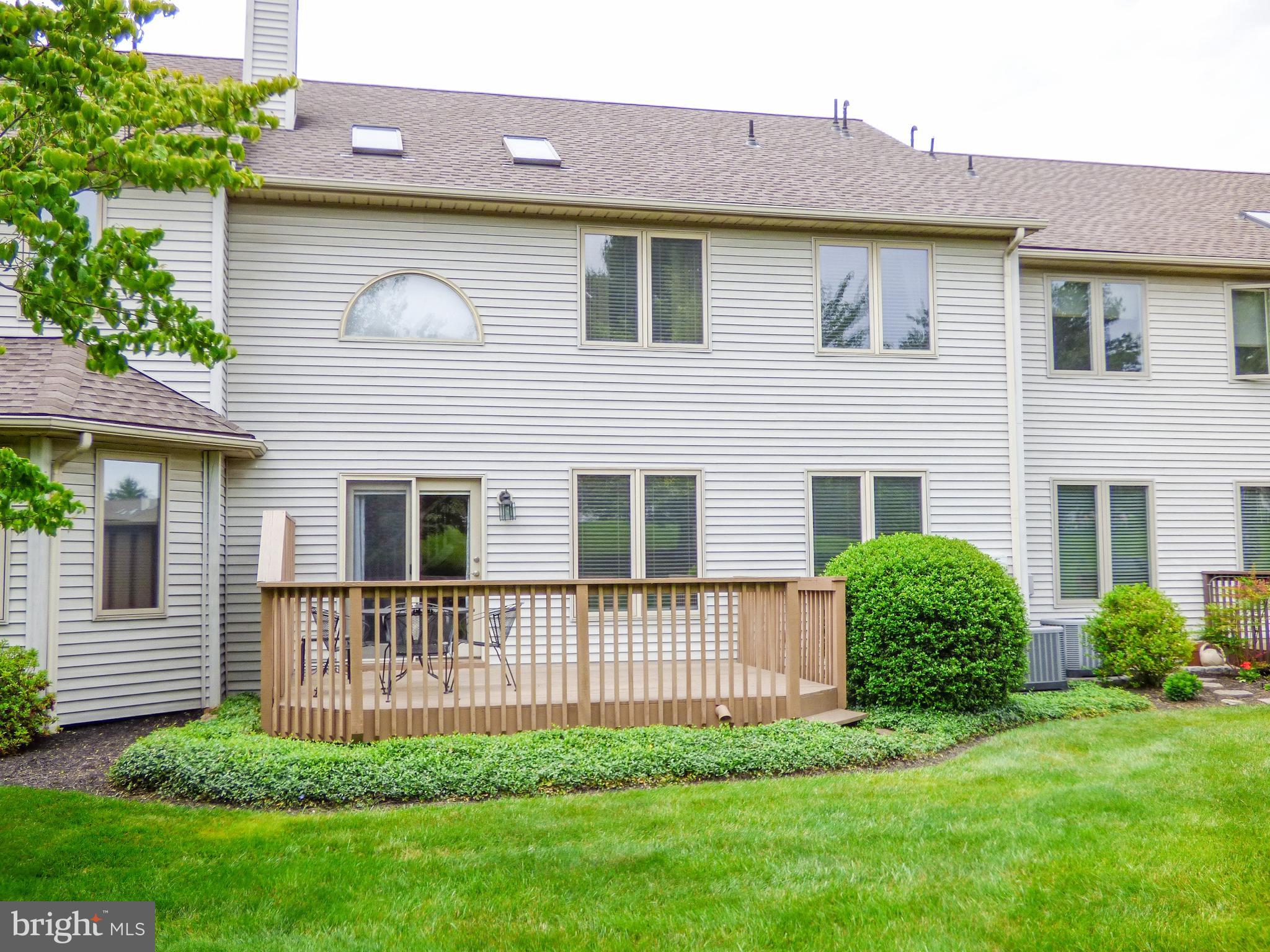 HERITAGE CREST CONDOS - Residential