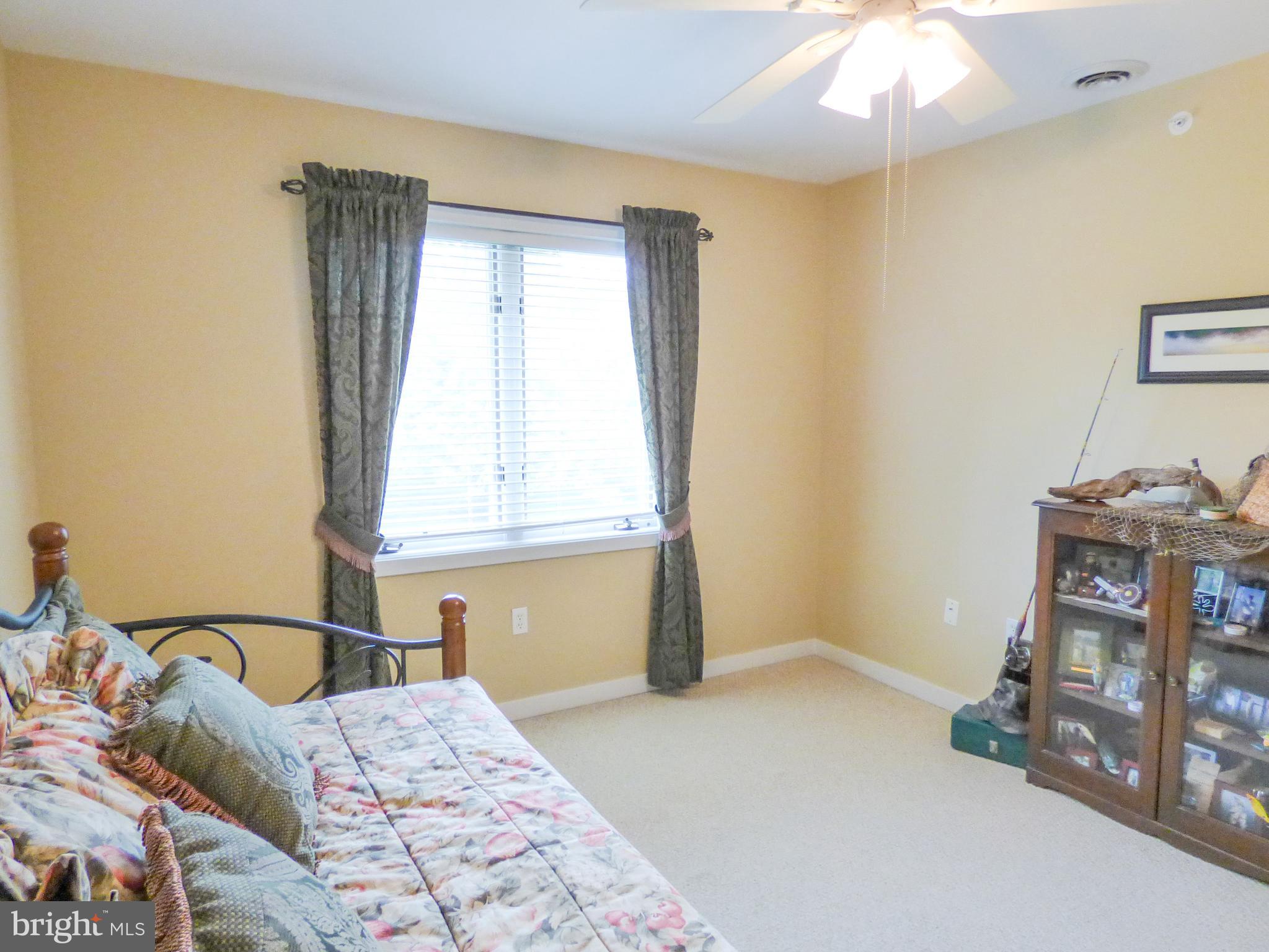 HERITAGE CREST CONDOS - Residential