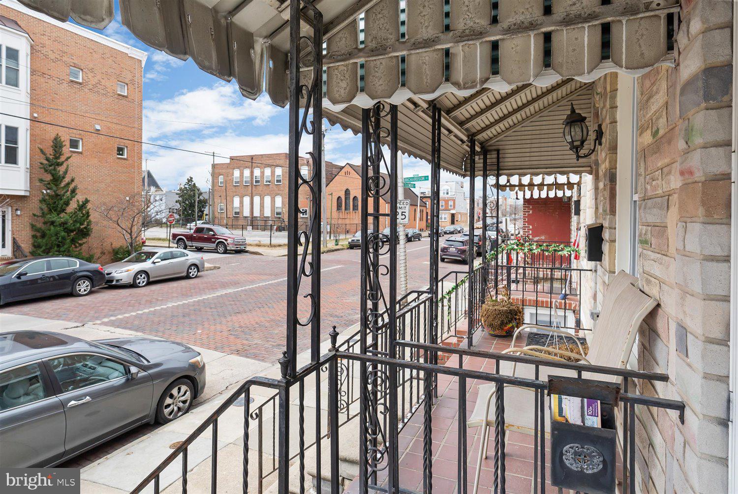 LOCUST POINT - Residential