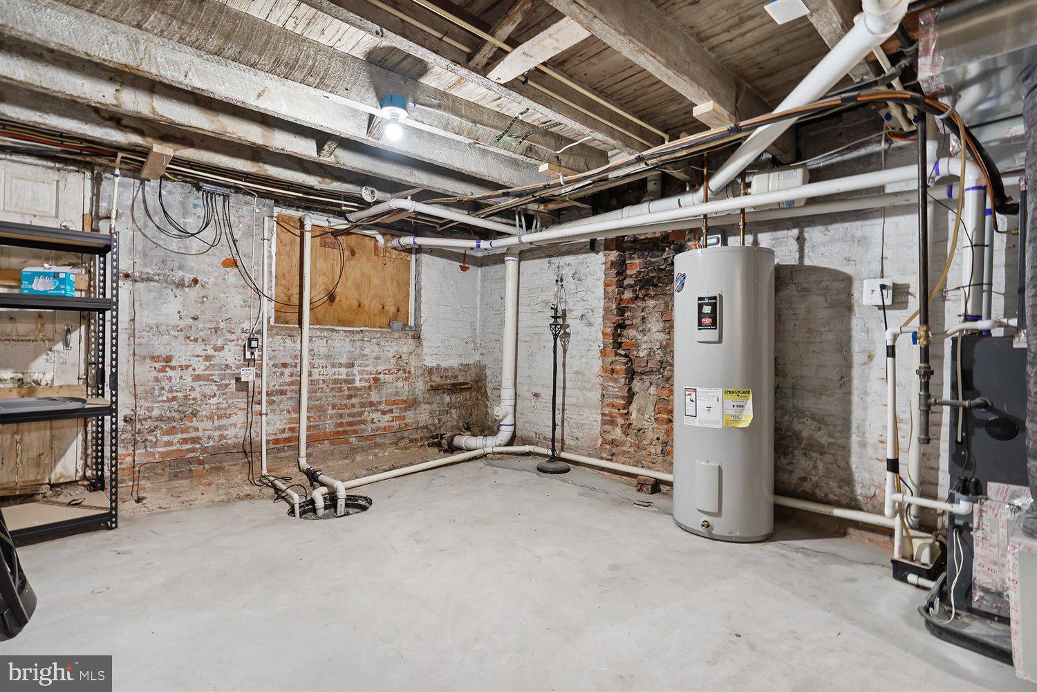 LOCUST POINT - Residential