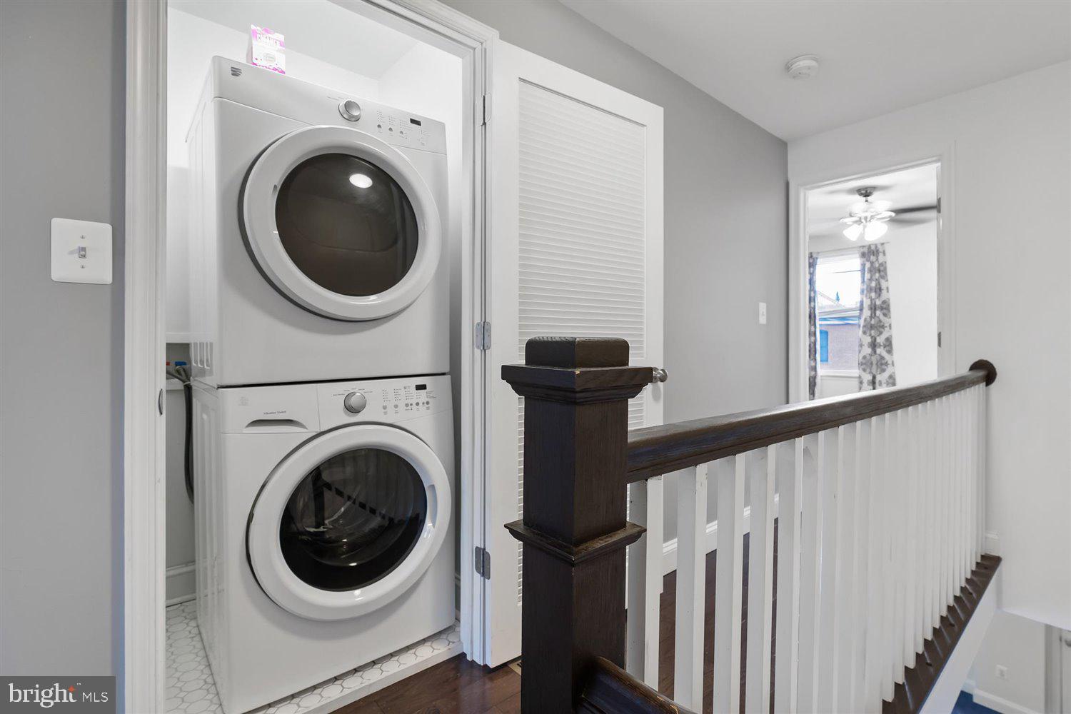 LOCUST POINT - Residential