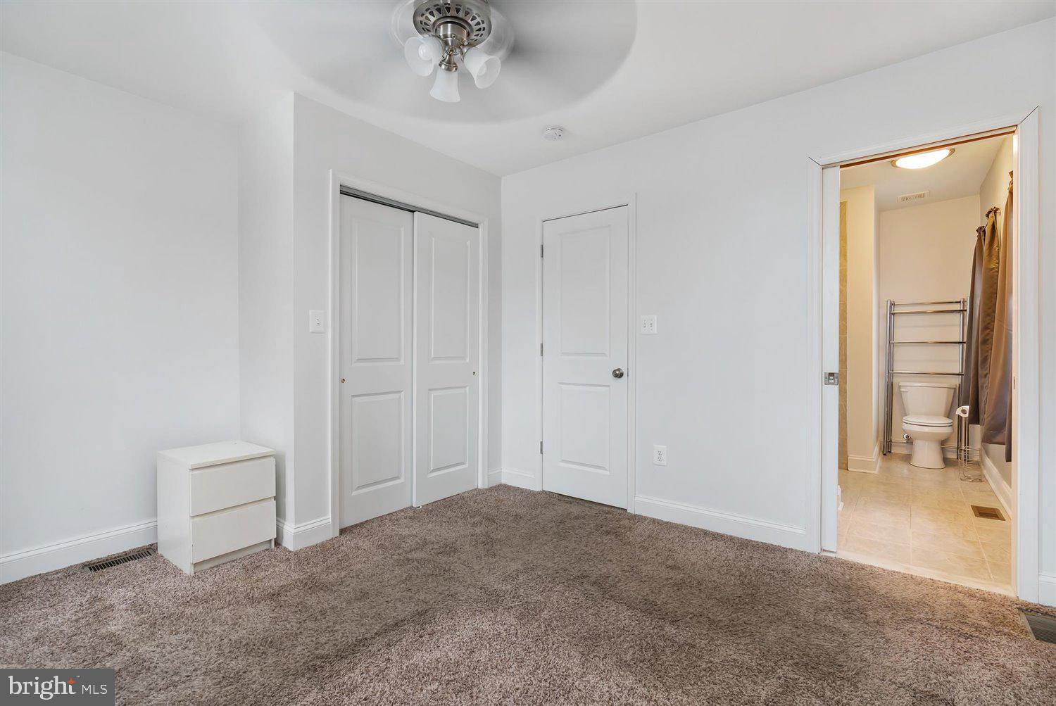 LOCUST POINT - Residential