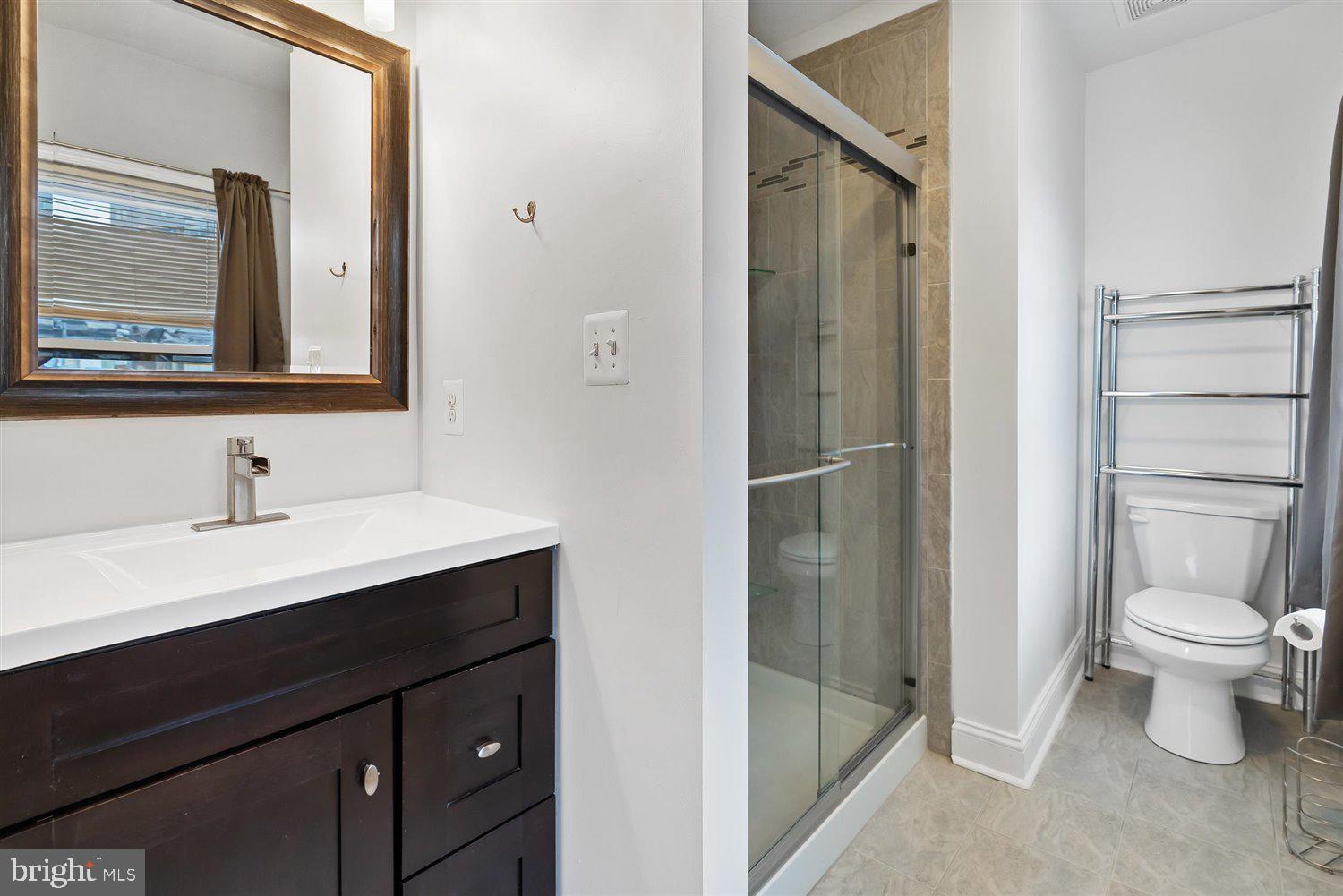 LOCUST POINT - Residential