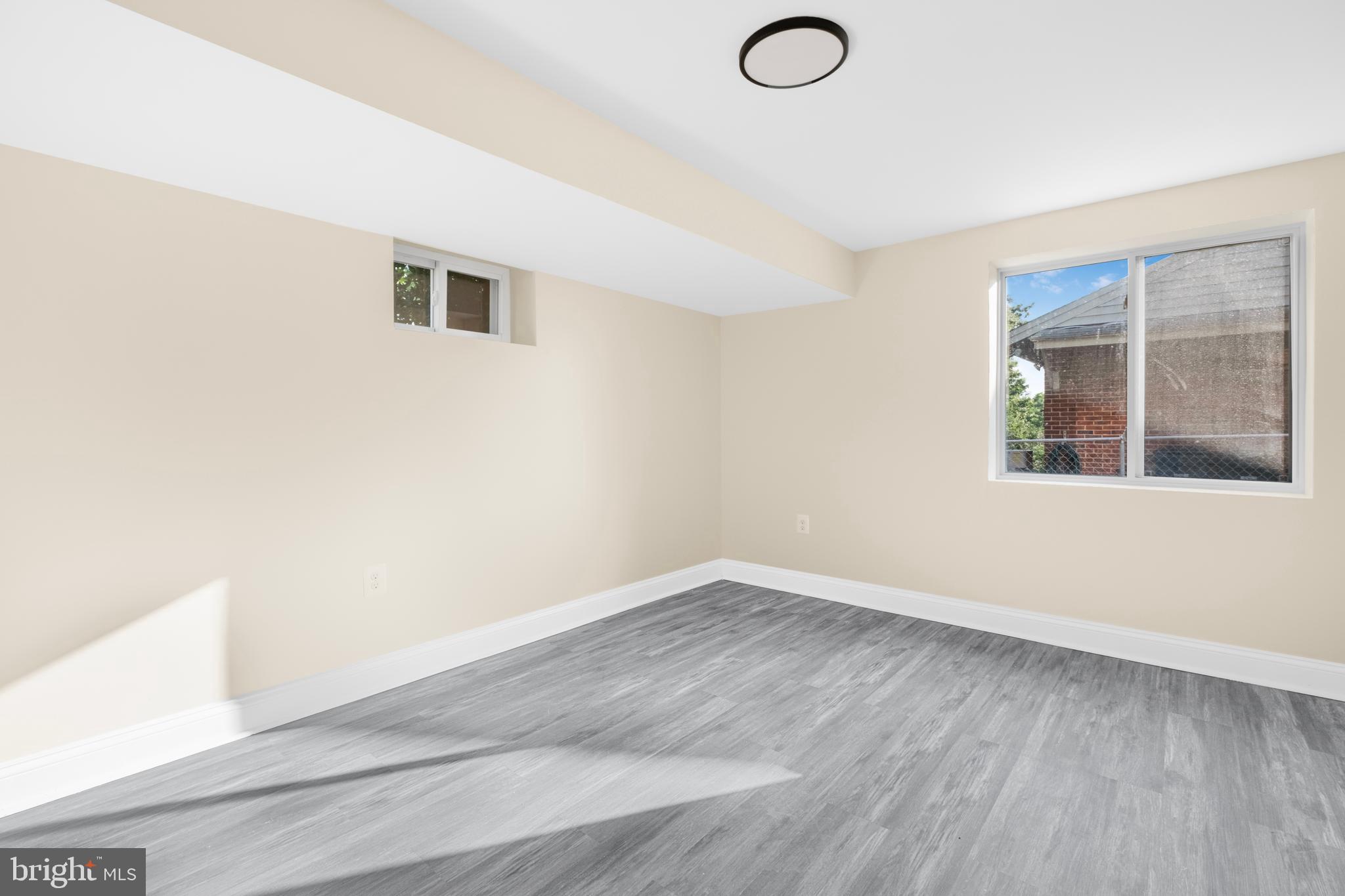 GLASSMANOR - Residential