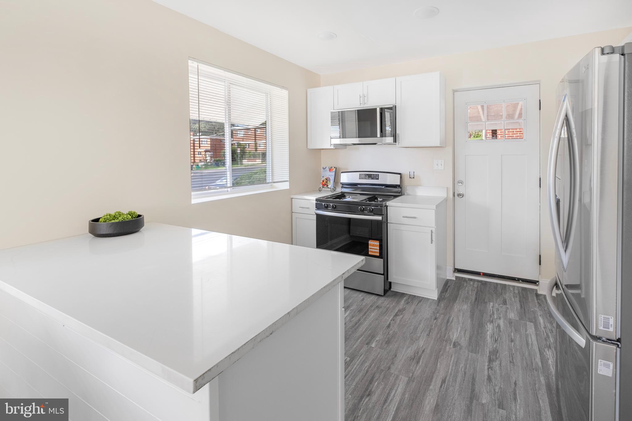 GLASSMANOR - Residential