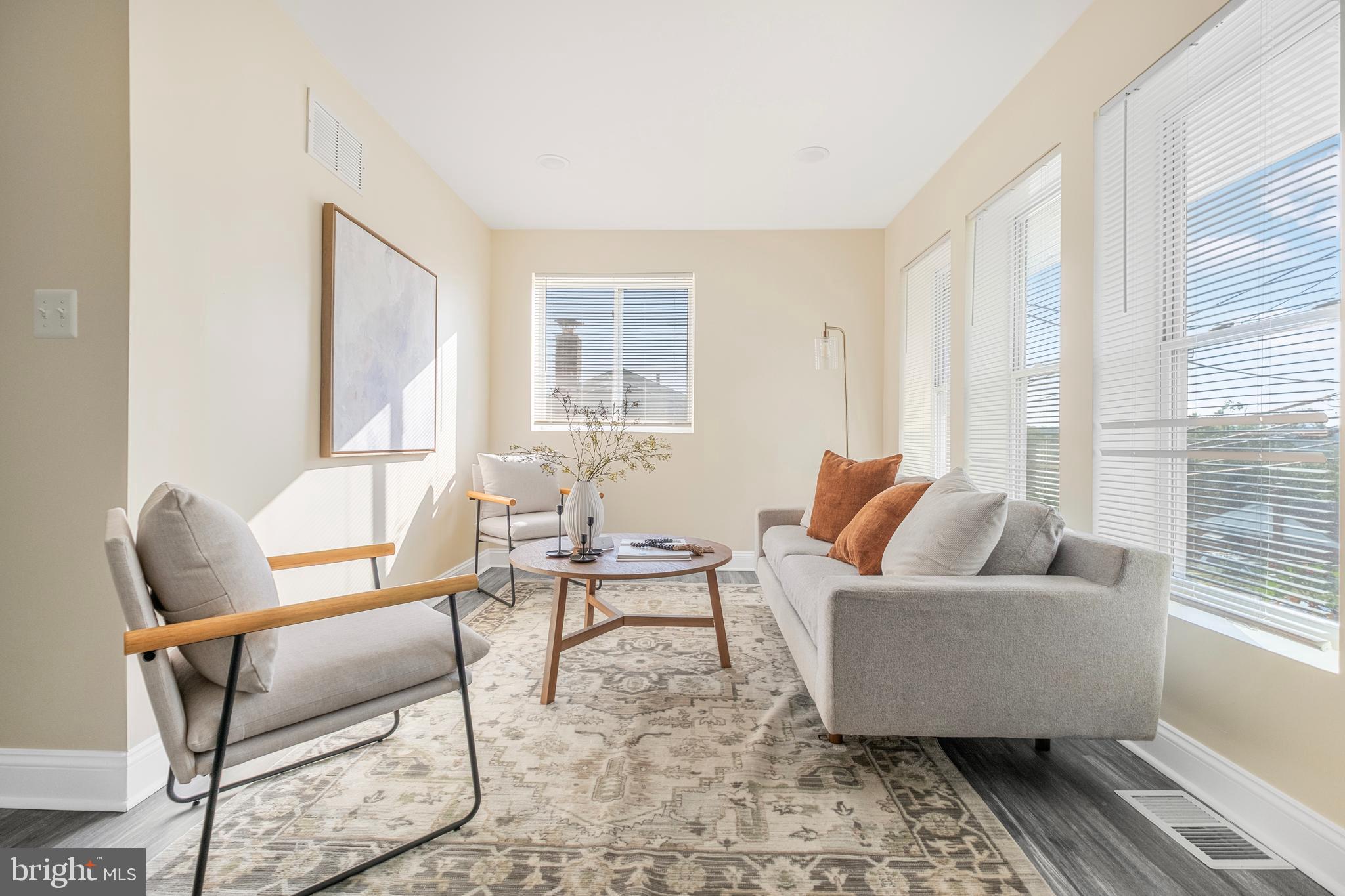 GLASSMANOR - Residential