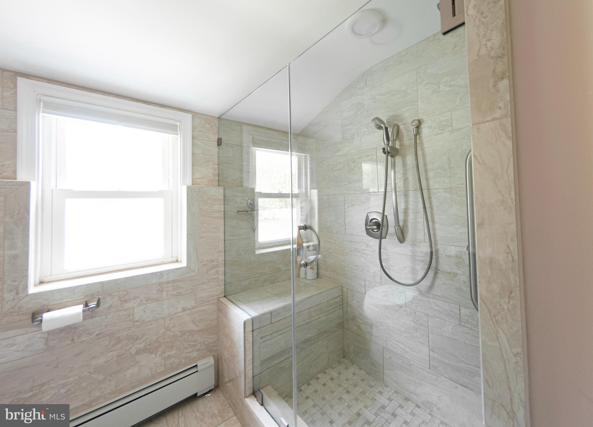 HUNTINGDON VALLEY - Residential